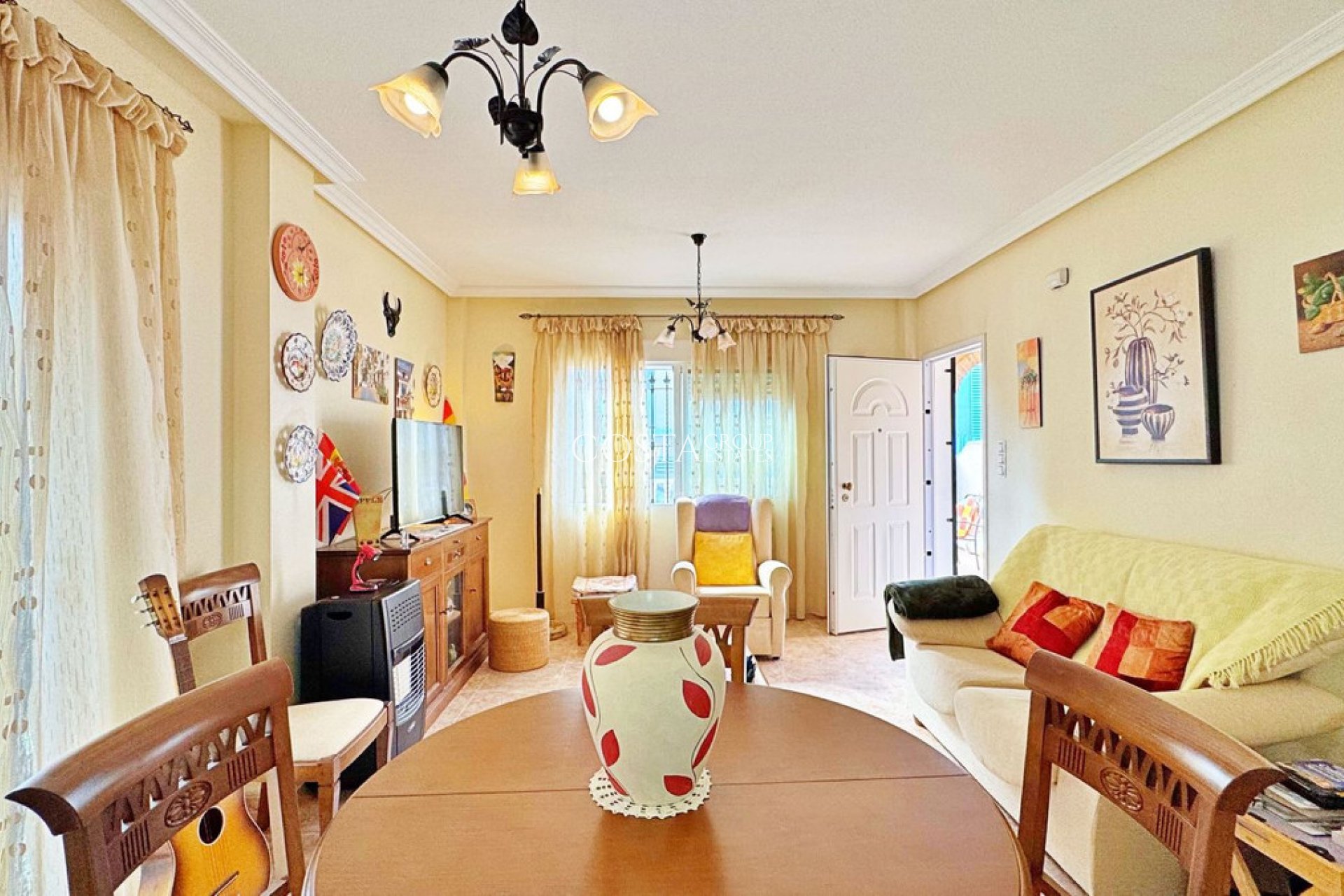 Revente - Maison -
Orihuela Costa - Villamartin