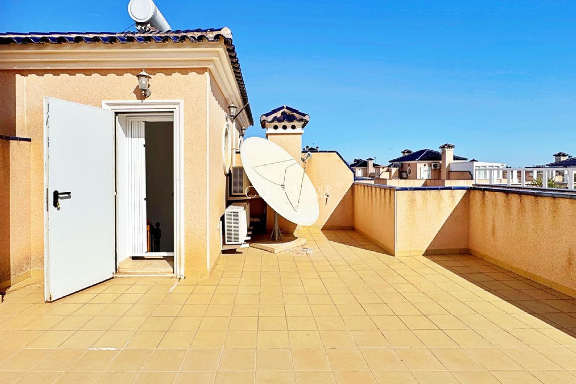 Revente - Maison -
Orihuela Costa - Villamartin