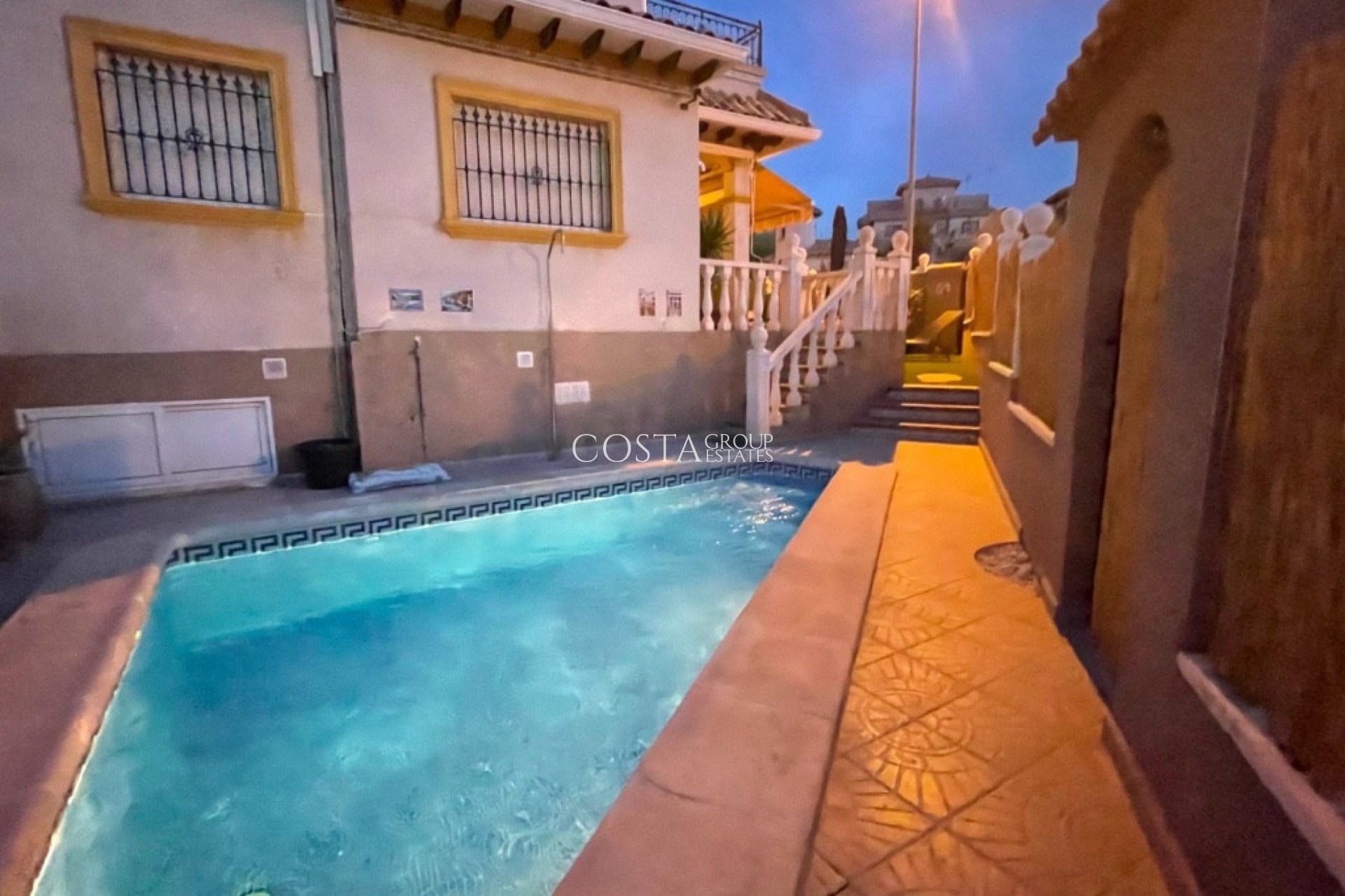 Revente - Maison -
Orihuela Costa - Villamartin