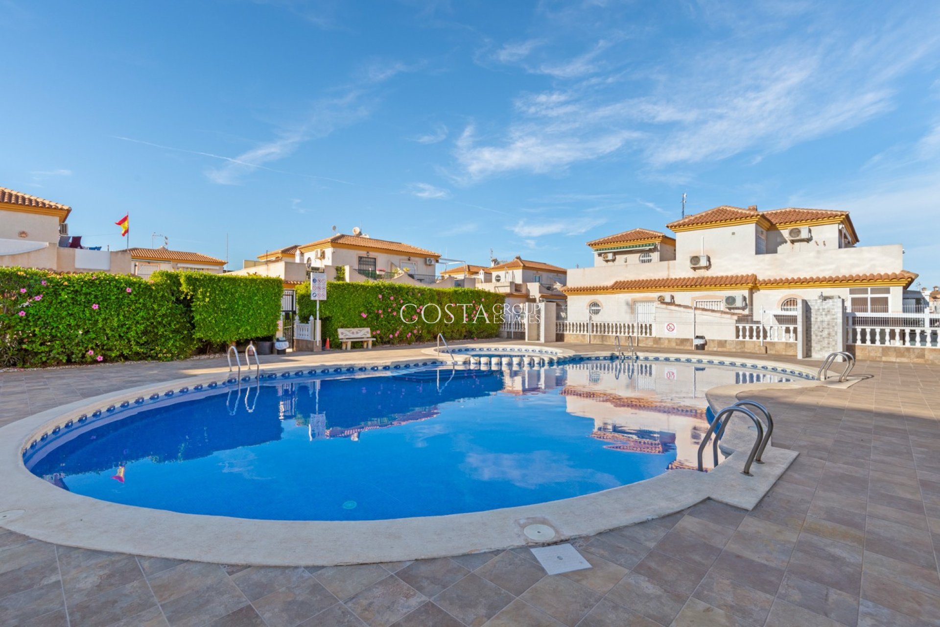 Revente - Maison -
Orihuela Costa