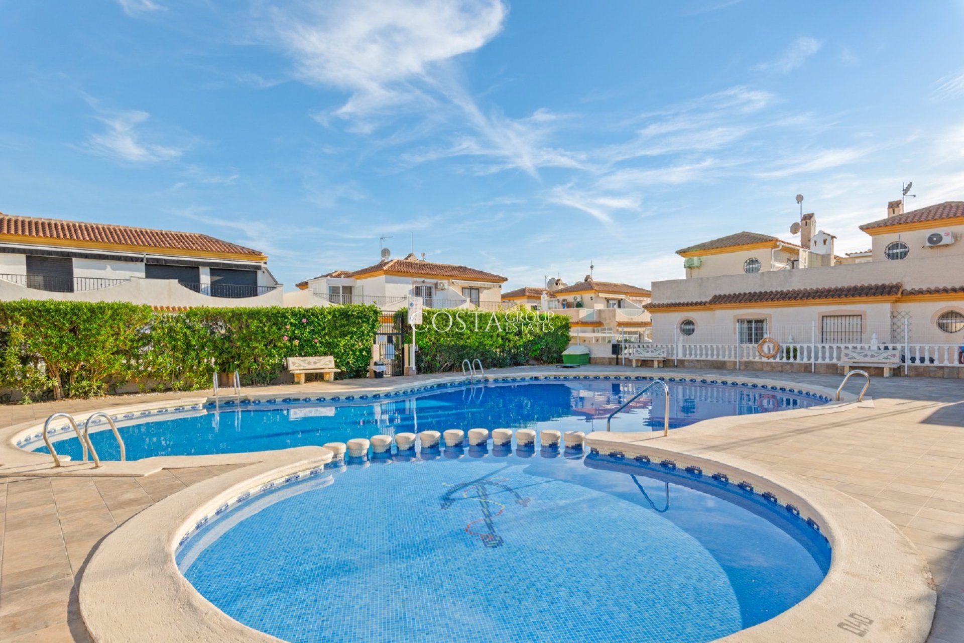 Revente - Maison -
Orihuela Costa