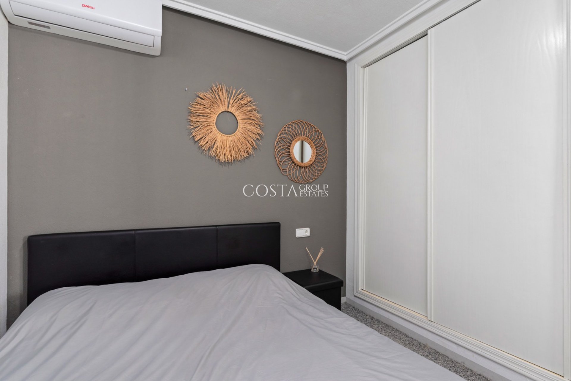 Revente - Maison -
Orihuela Costa