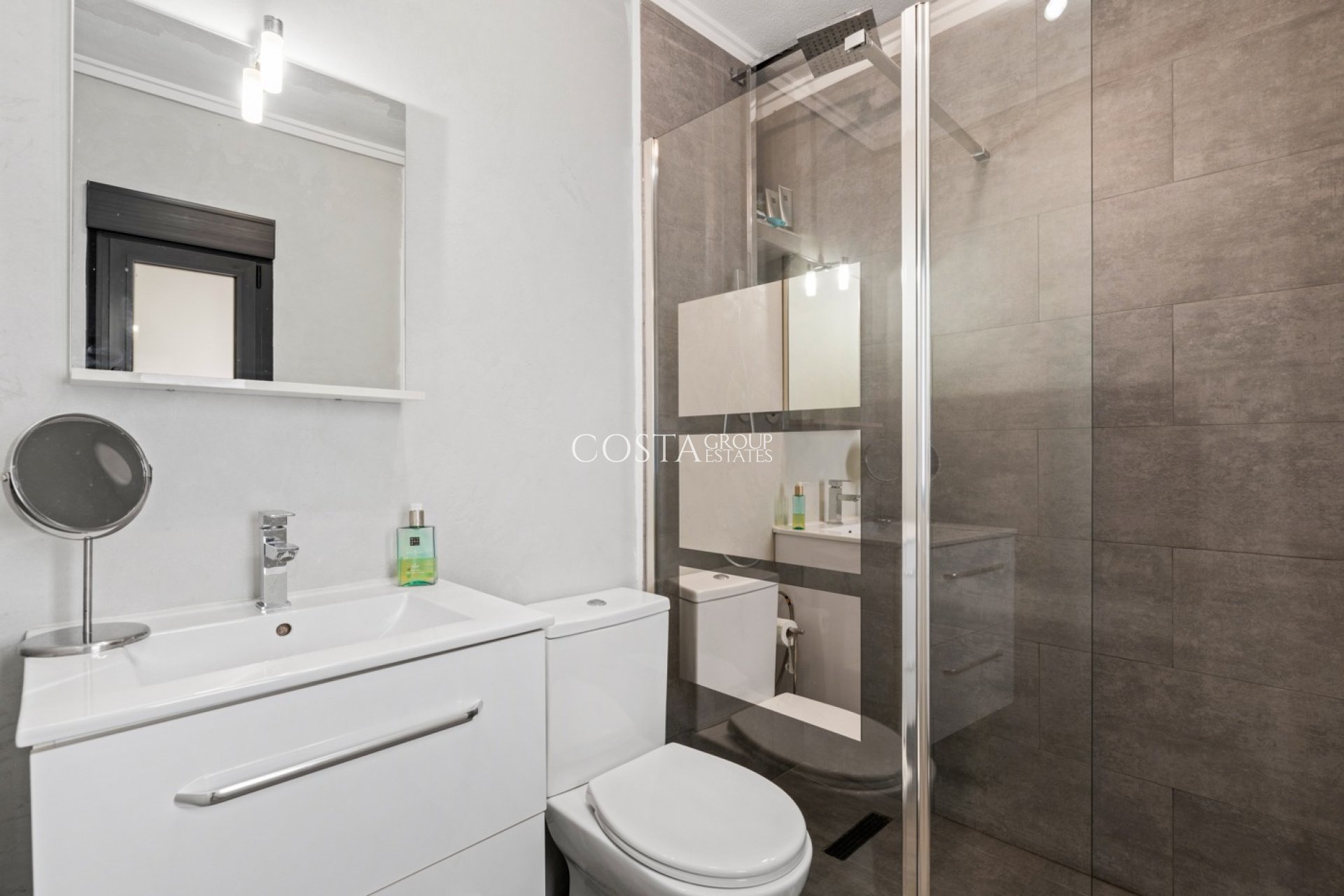 Revente - Maison -
Orihuela Costa