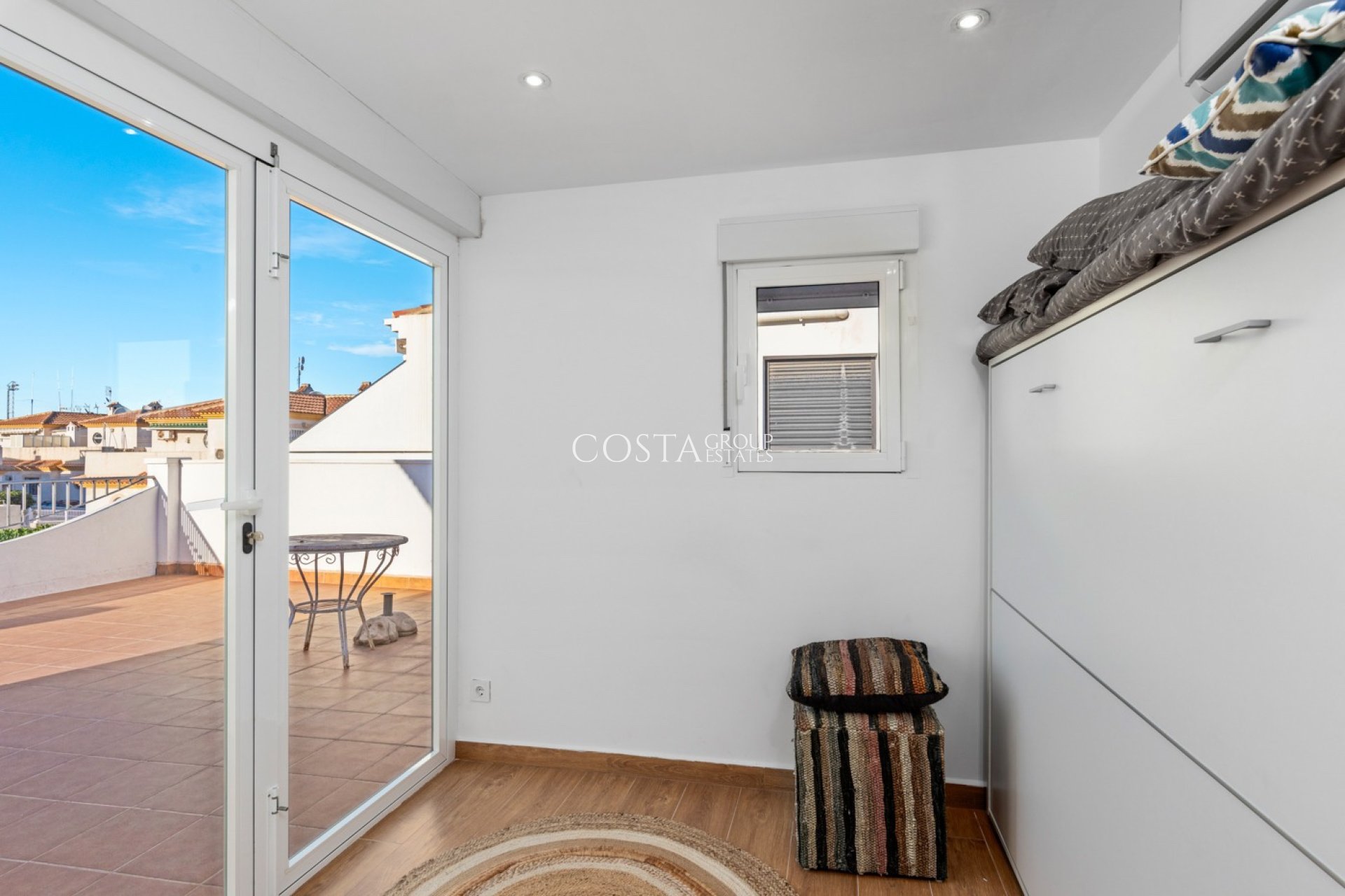 Revente - Maison -
Orihuela Costa