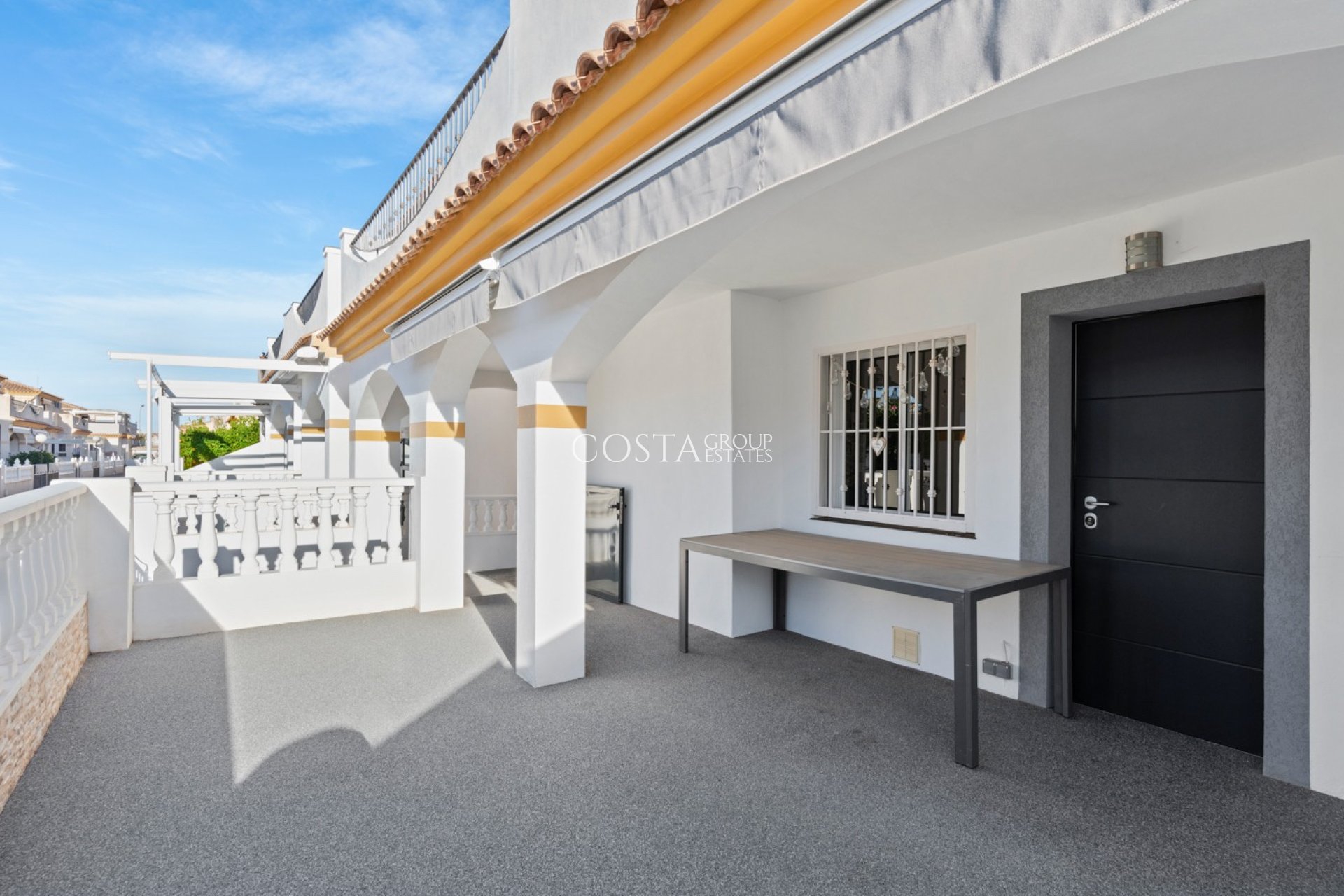 Revente - Maison -
Orihuela Costa