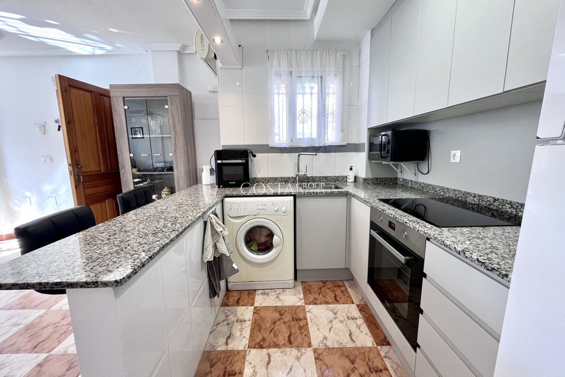 Revente - Maison -
Orihuela - La Zenia