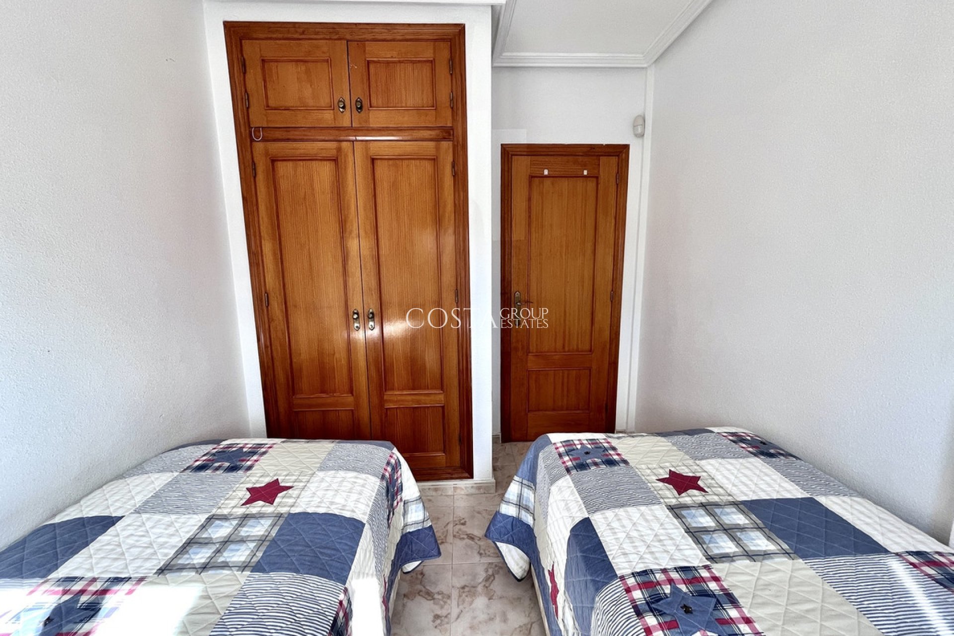 Revente - Maison -
Orihuela - La Zenia