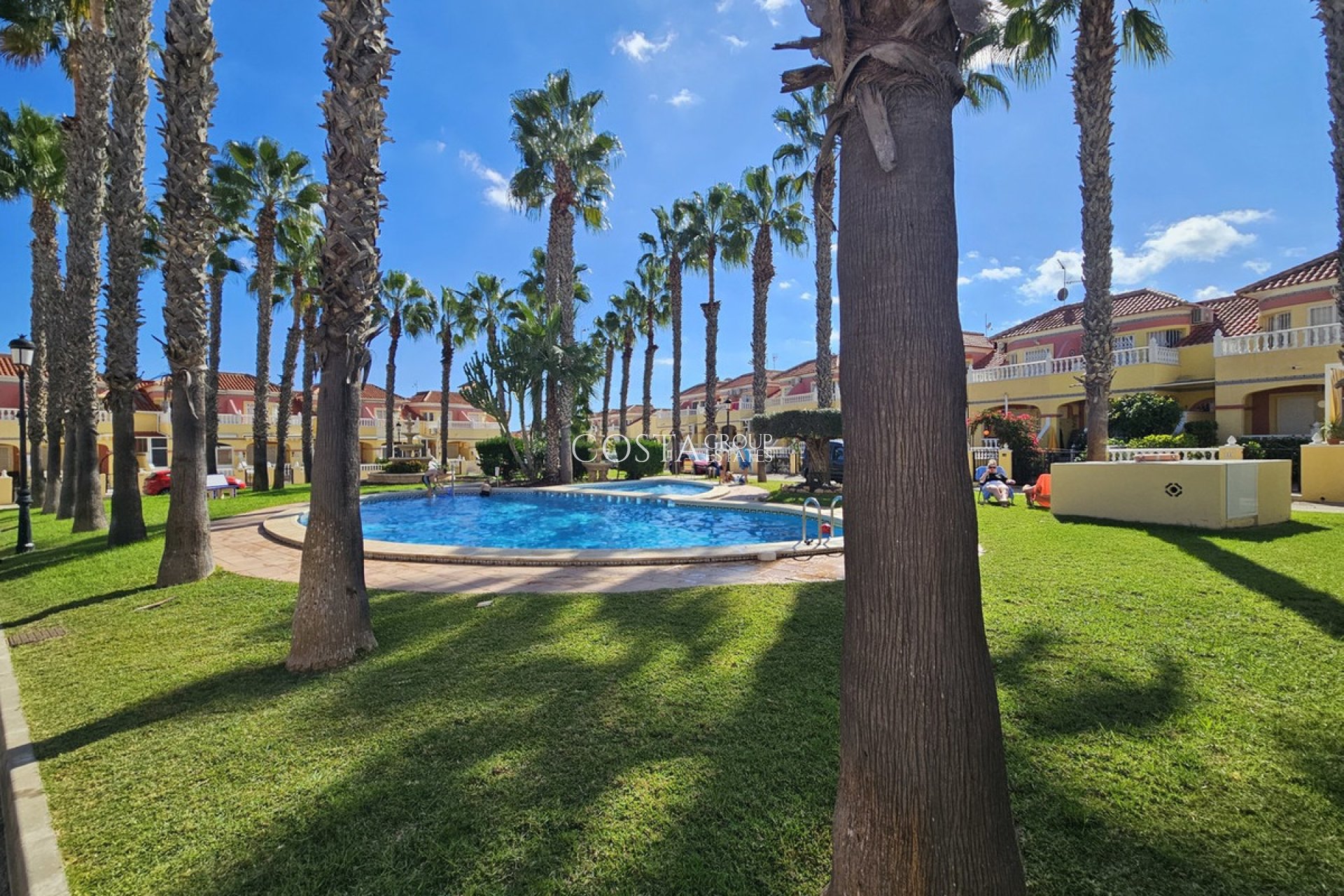 Revente - Maison -
Orihuela - La Zenia