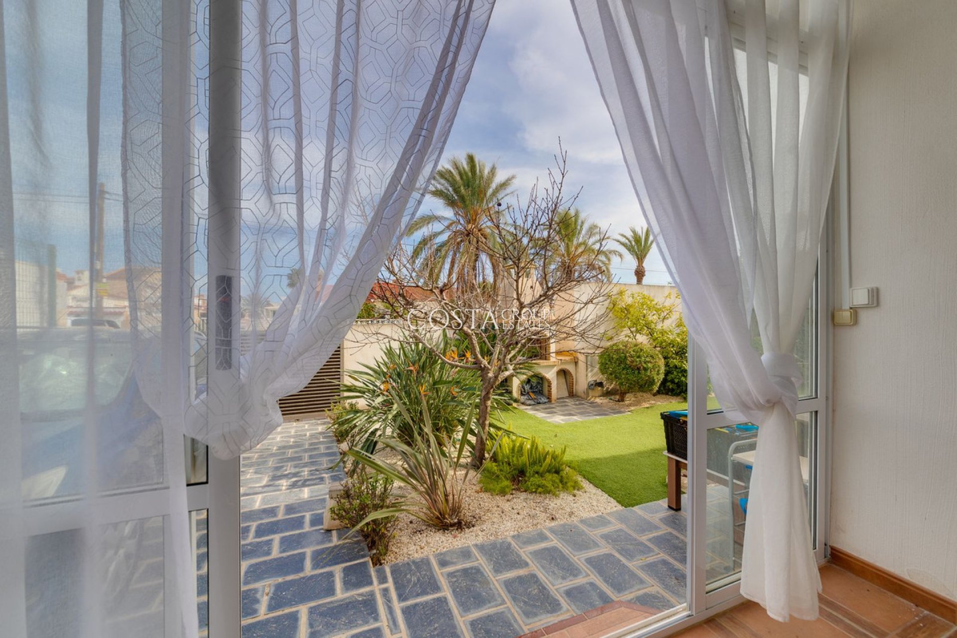 Revente - Maison -
Orihuela - Mil Palmeras