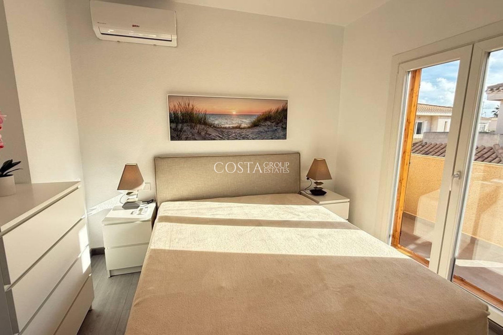 Revente - Maison -
Orihuela - Orihuela Costa