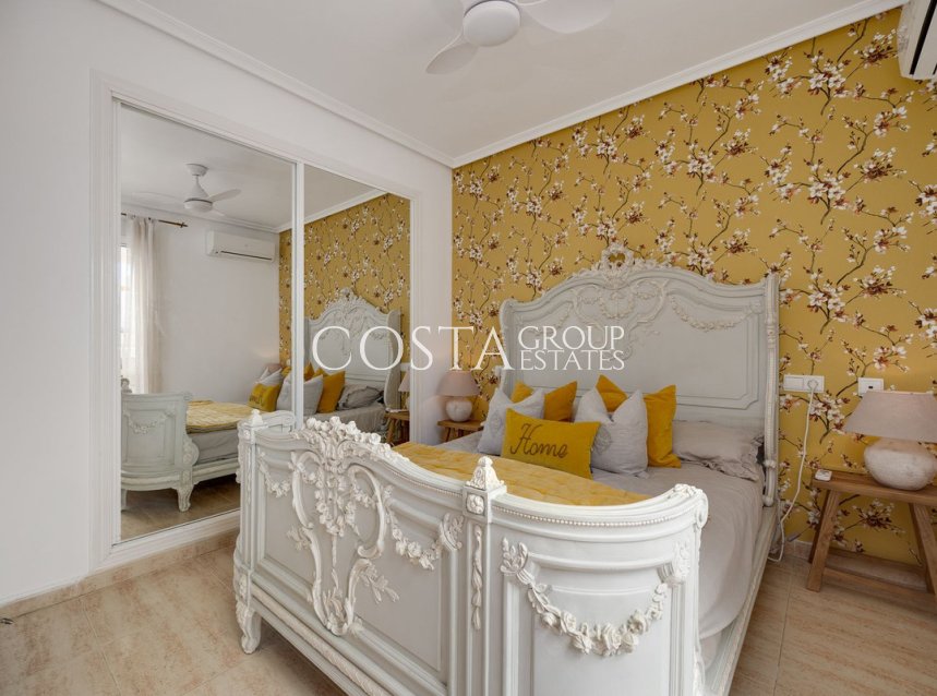 Revente - Maison -
Orihuela - Orihuela Costa