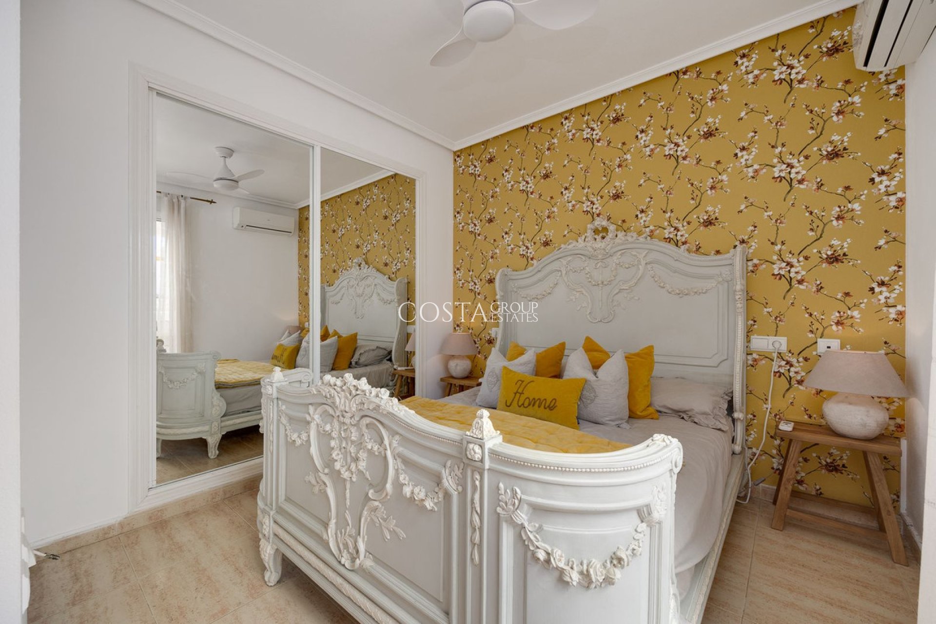 Revente - Maison -
Orihuela - Orihuela Costa