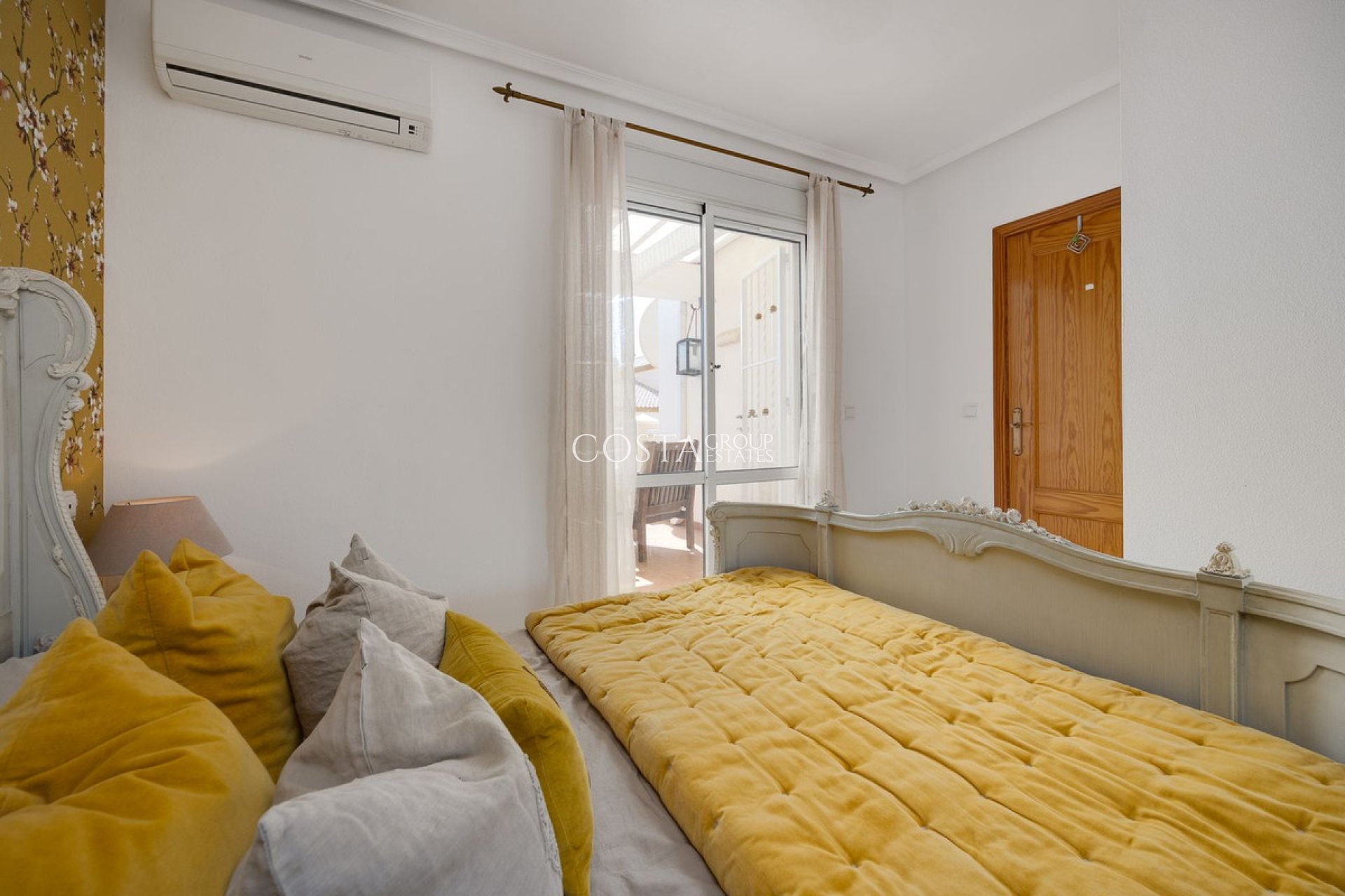 Revente - Maison -
Orihuela - Orihuela Costa
