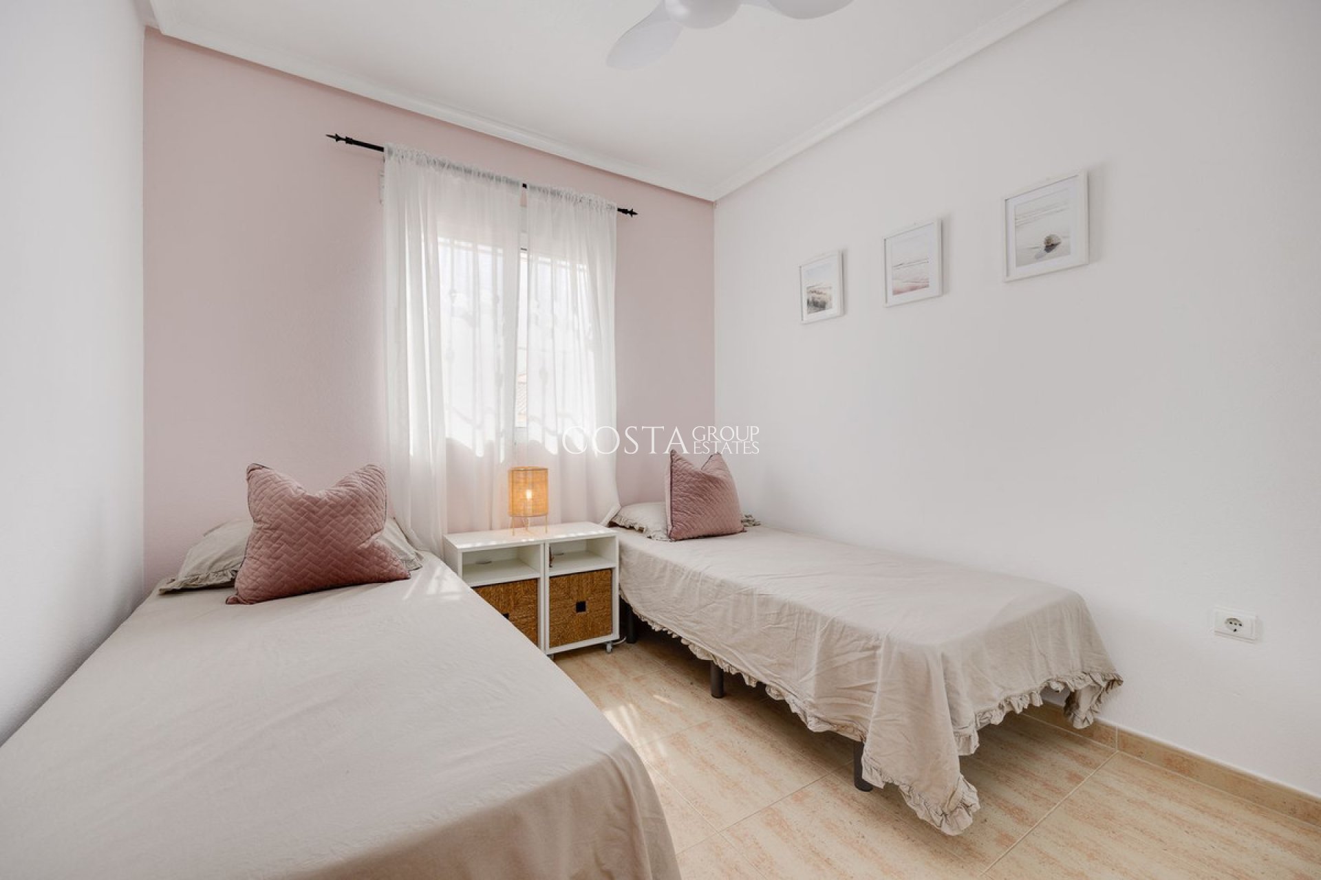 Revente - Maison -
Orihuela - Orihuela Costa