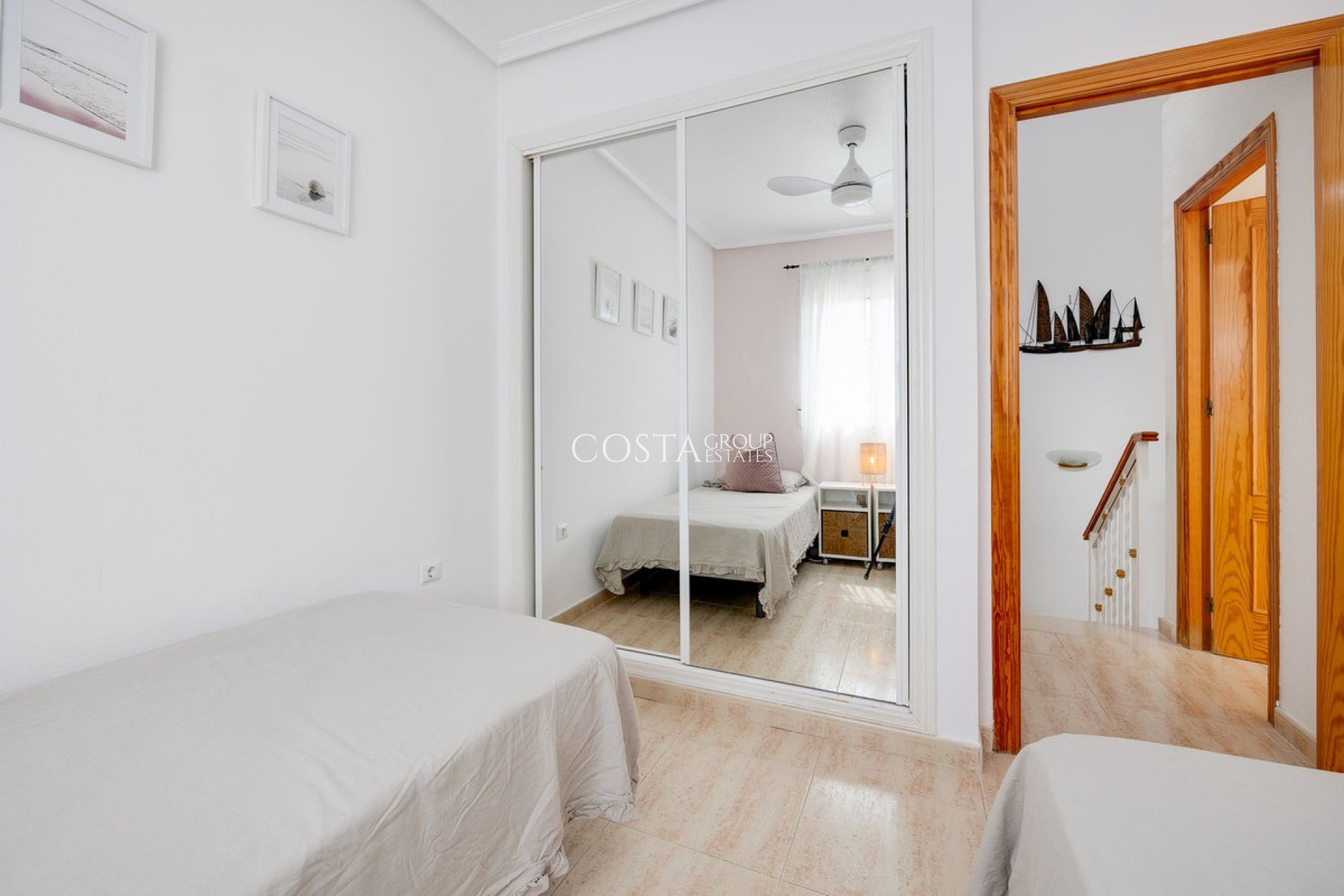 Revente - Maison -
Orihuela - Orihuela Costa