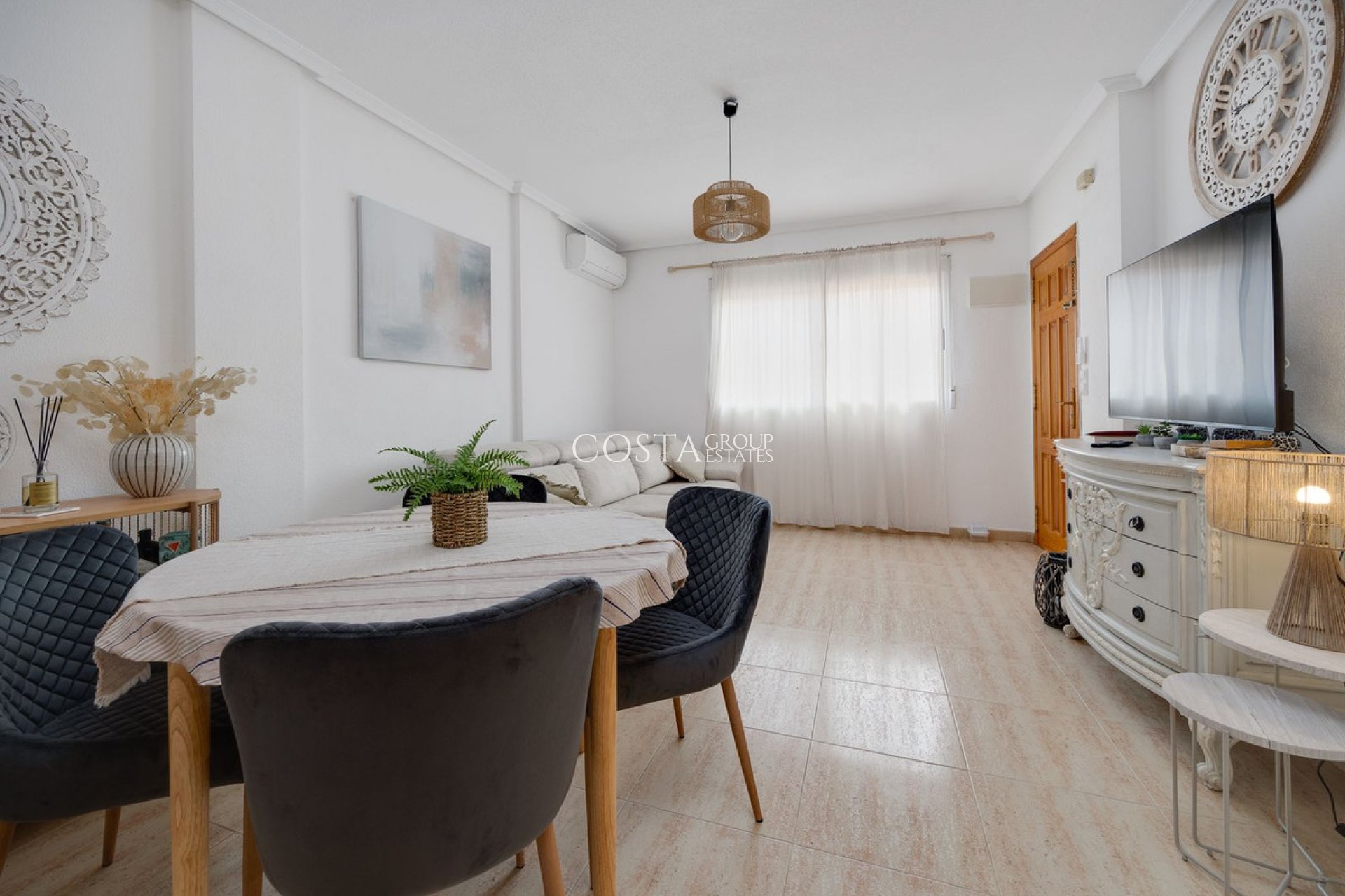 Revente - Maison -
Orihuela - Orihuela Costa