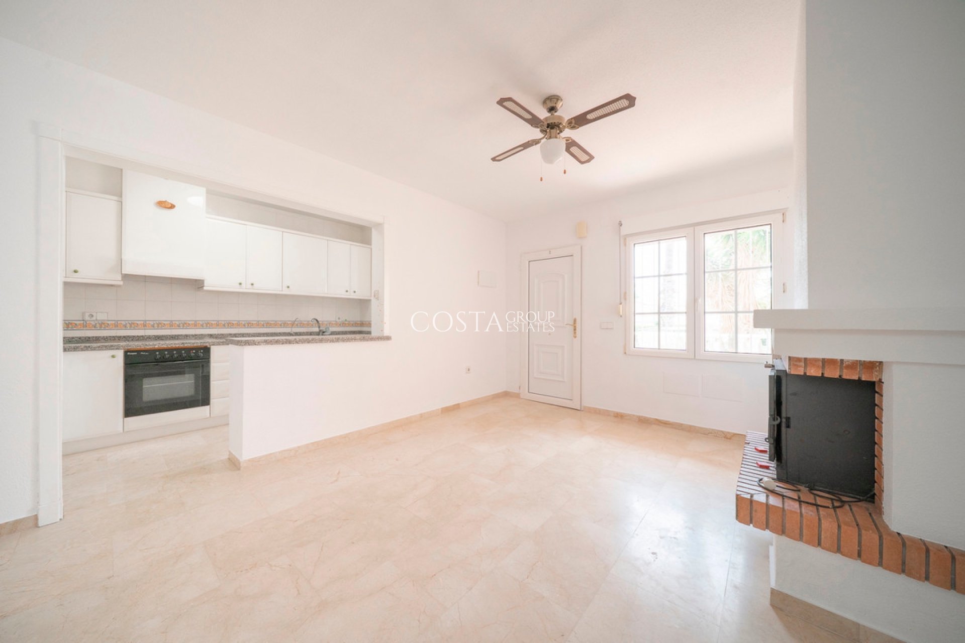 Revente - Maison -
Orihuela - Orihuela Costa