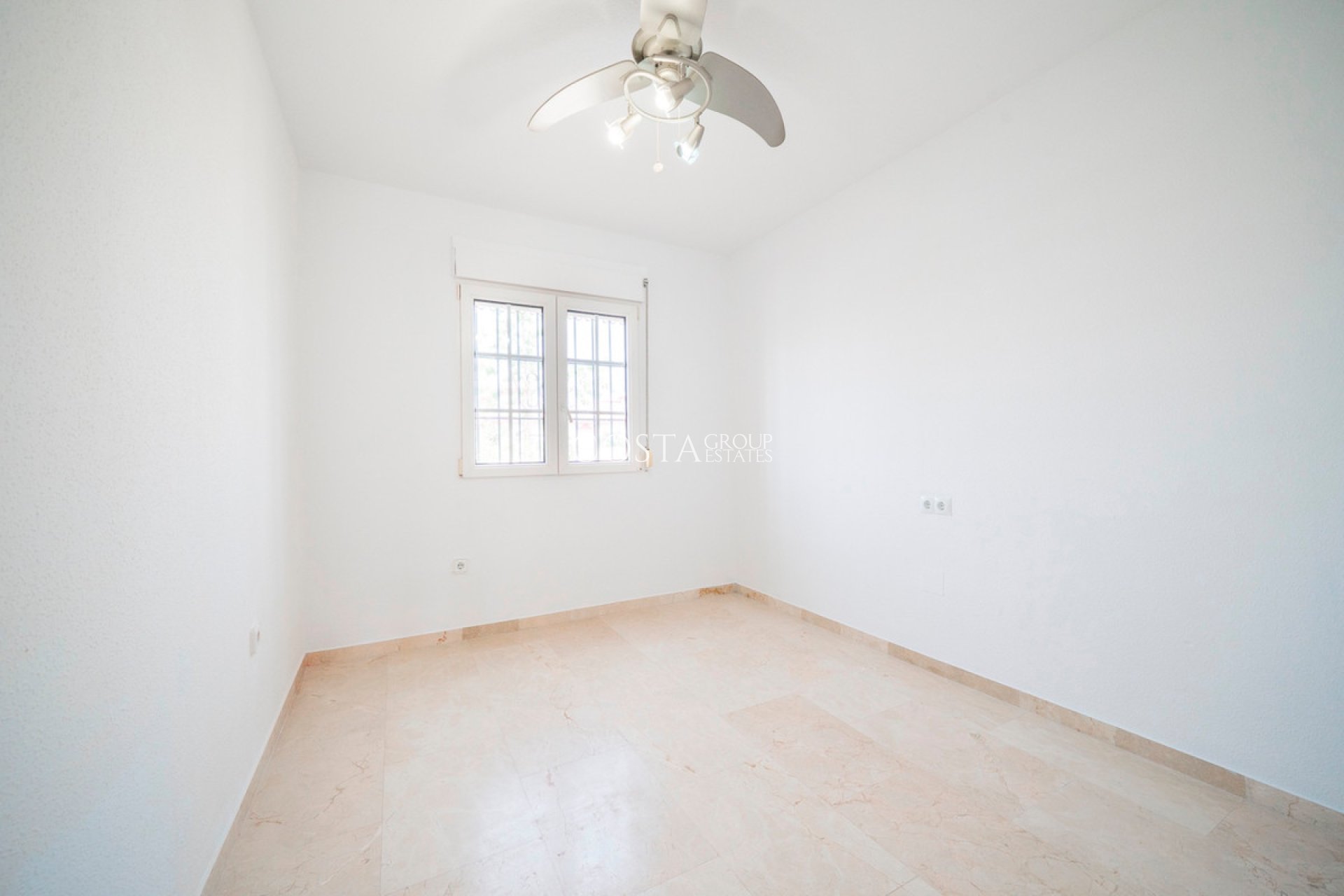 Revente - Maison -
Orihuela - Orihuela Costa