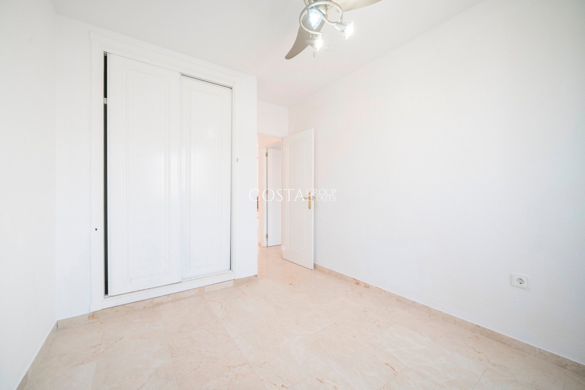 Revente - Maison -
Orihuela - Orihuela Costa