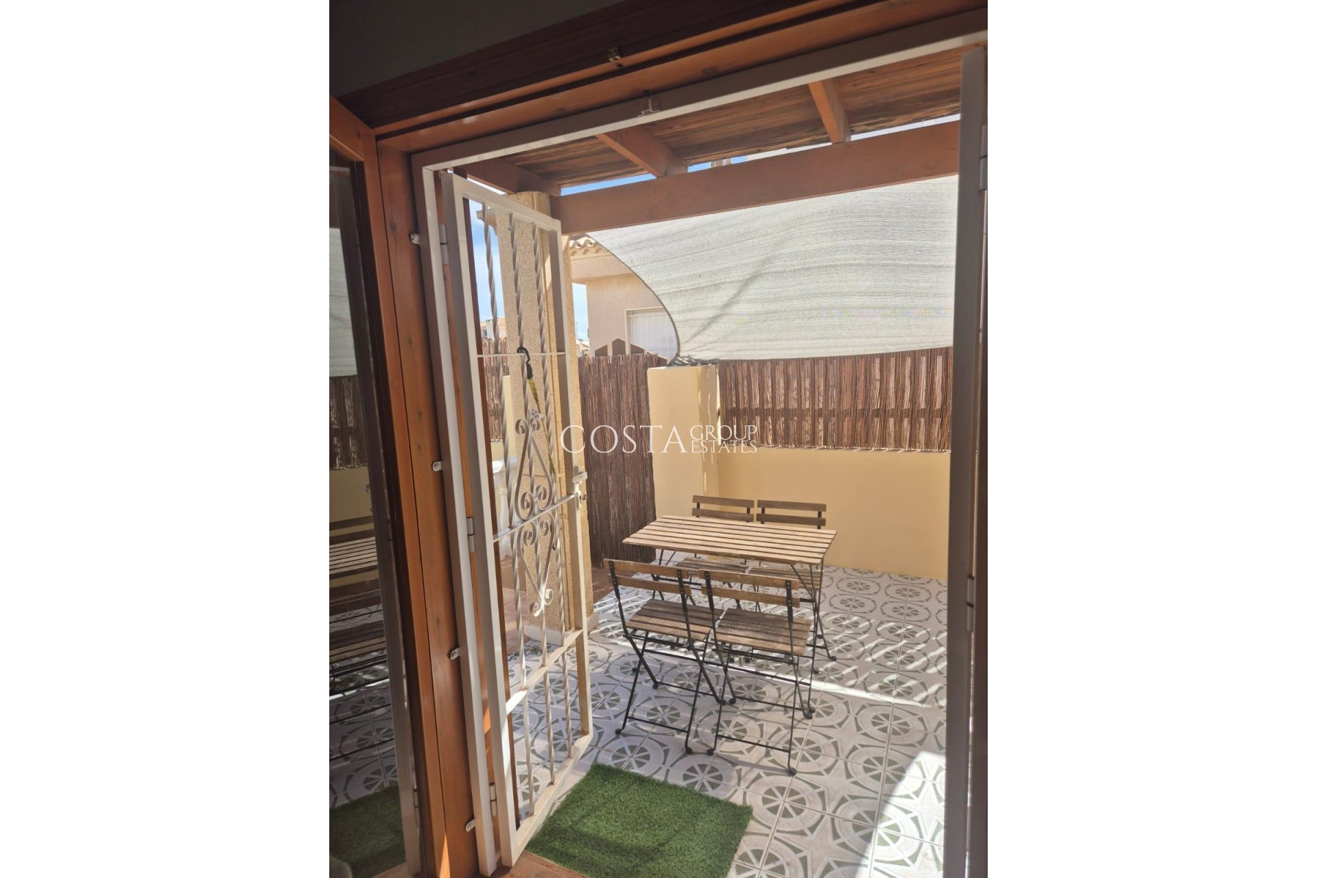 Revente - Maison -
Orihuela - Orihuela Costa
