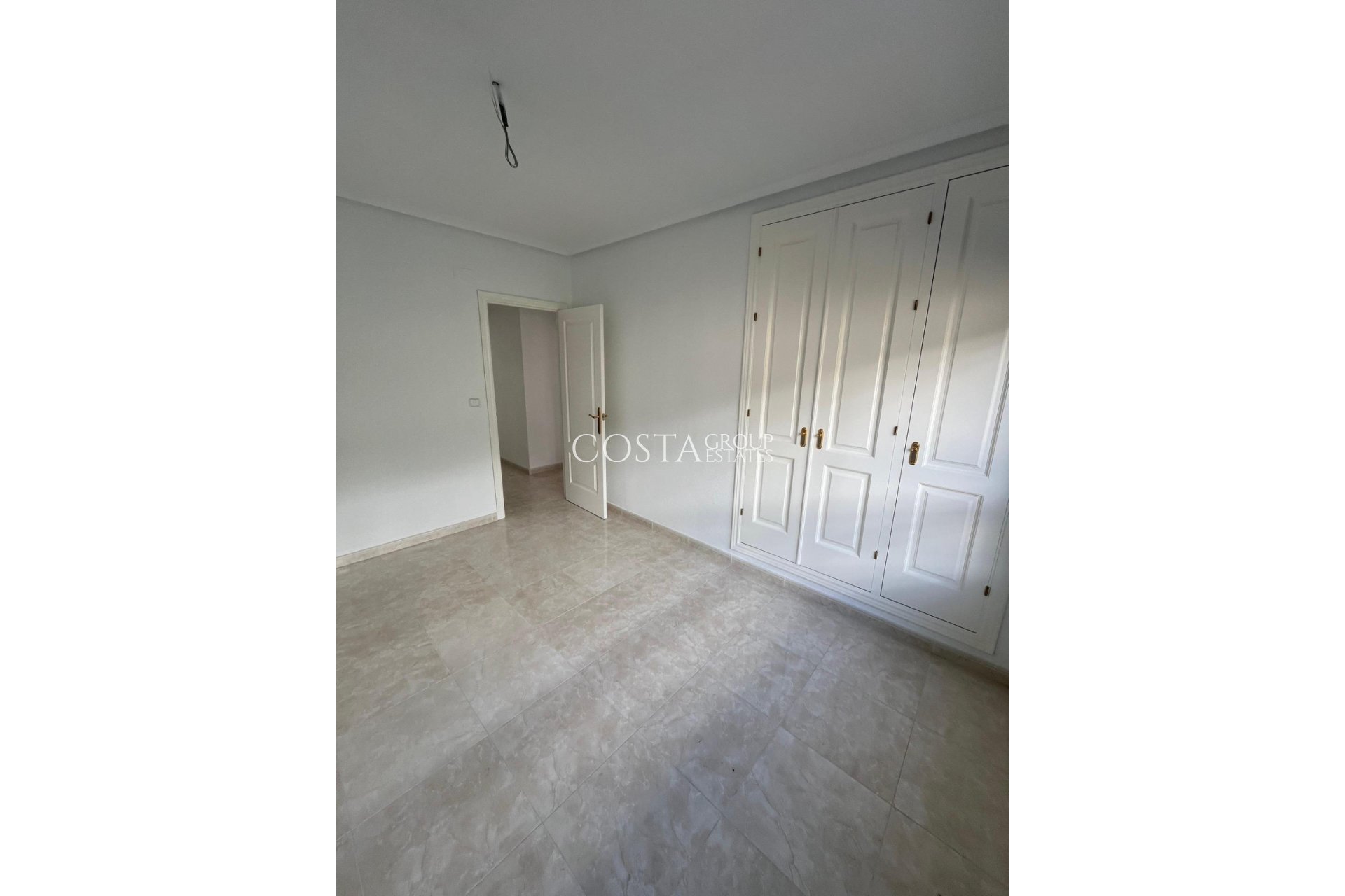 Revente - Maison -
Orihuela - Orihuela Costa