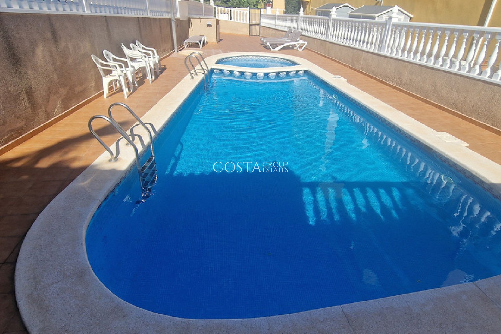 Revente - Maison -
Orihuela - Orihuela Costa