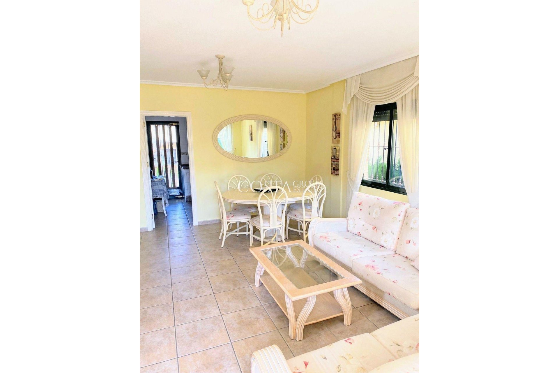 Revente - Maison -
Orihuela - Villamartin