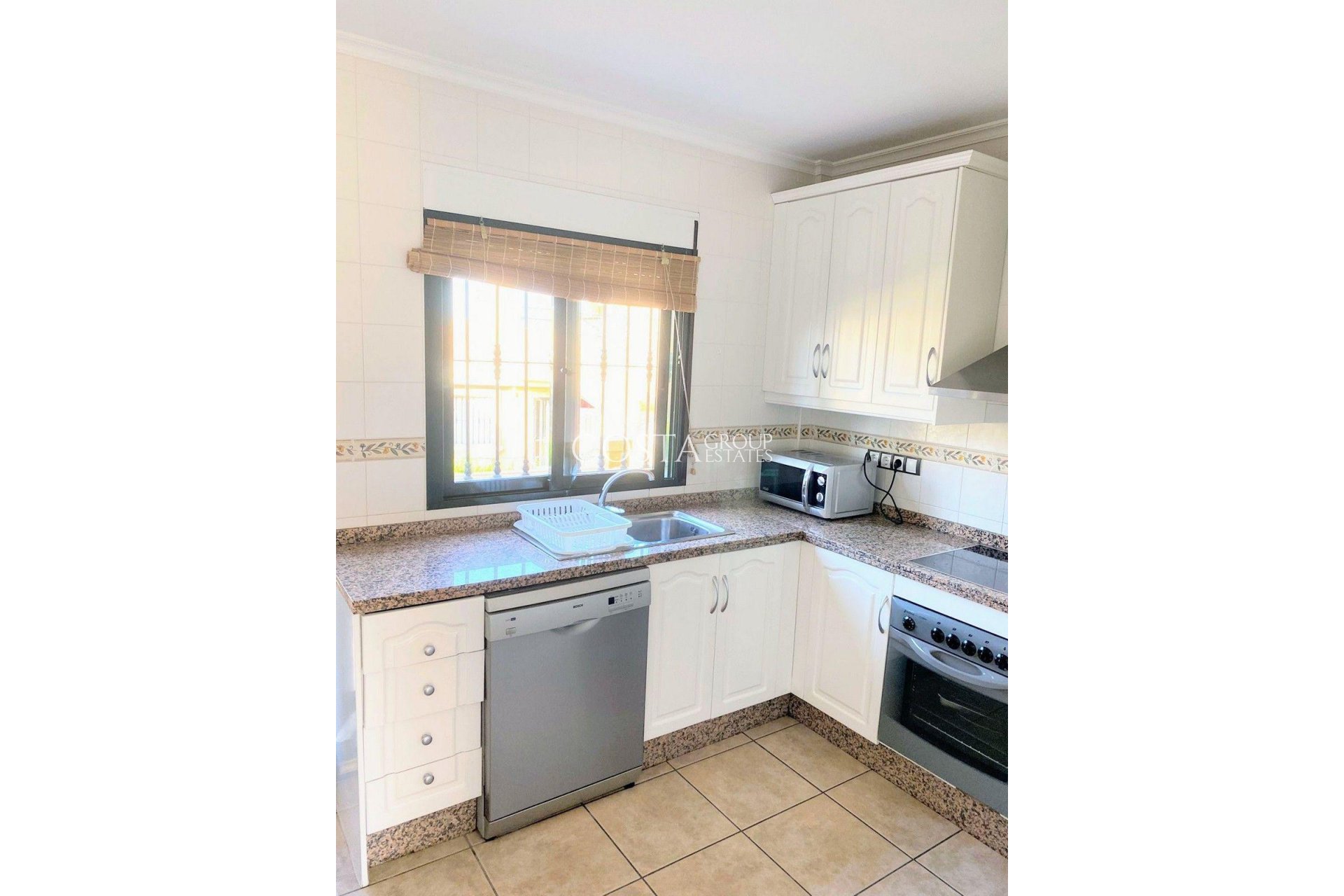 Revente - Maison -
Orihuela - Villamartin