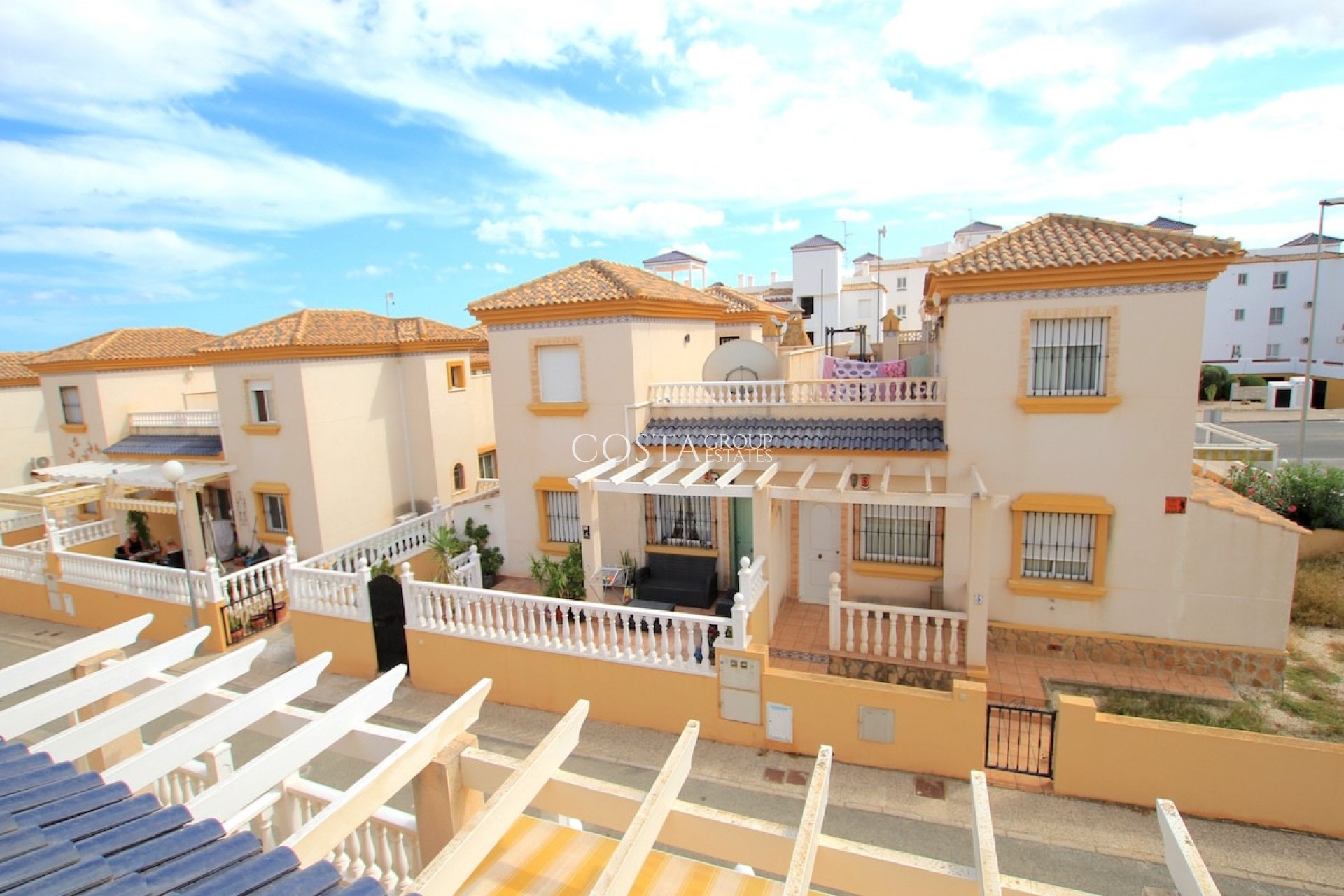 Revente - Maison -
Orihuela - Villamartin