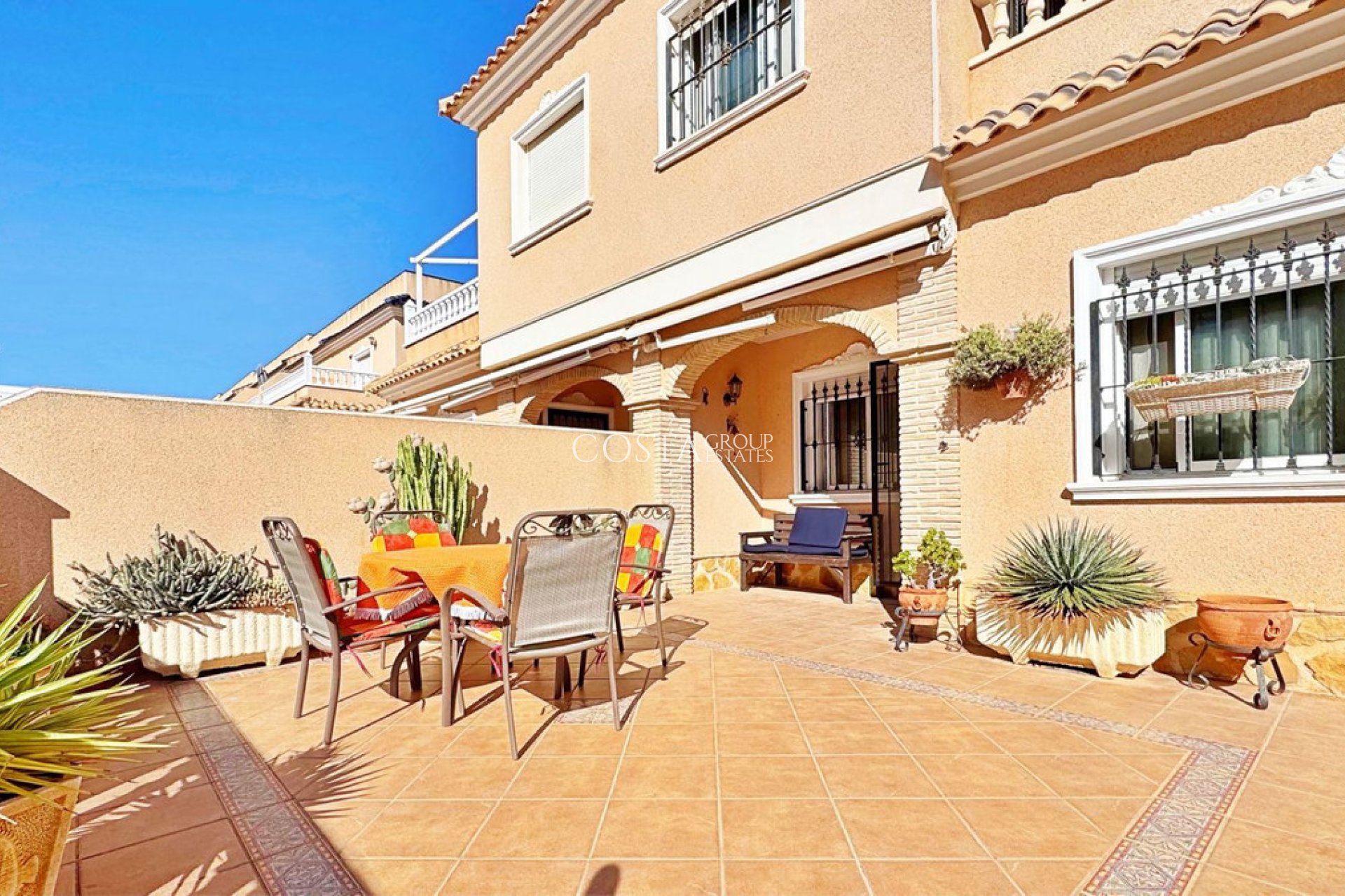 Revente - Maison -
Orihuela - Villamartin