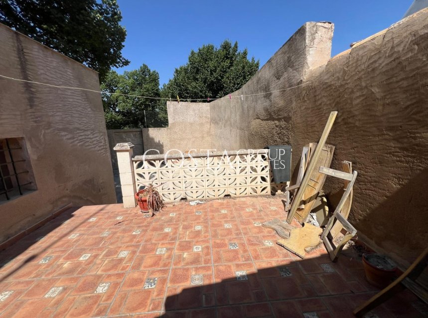 Revente - Maison -
Pinoso - Pinoso Centro