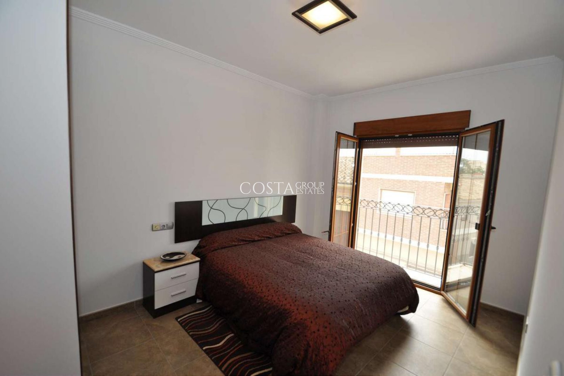 Revente - Maison -
Pinoso - Pinoso Centro