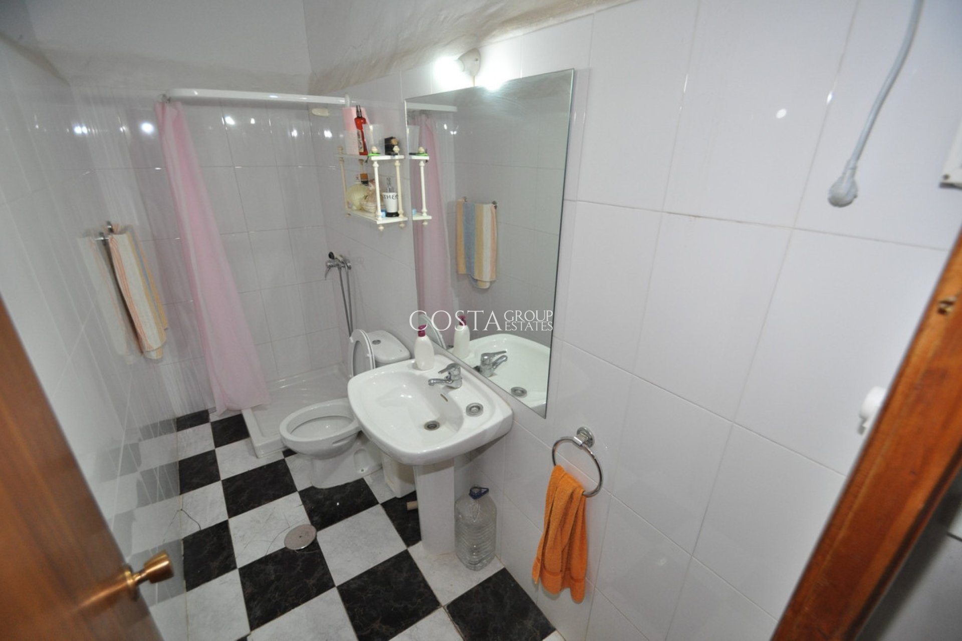 Revente - Maison -
Pinoso - Pinoso Centro