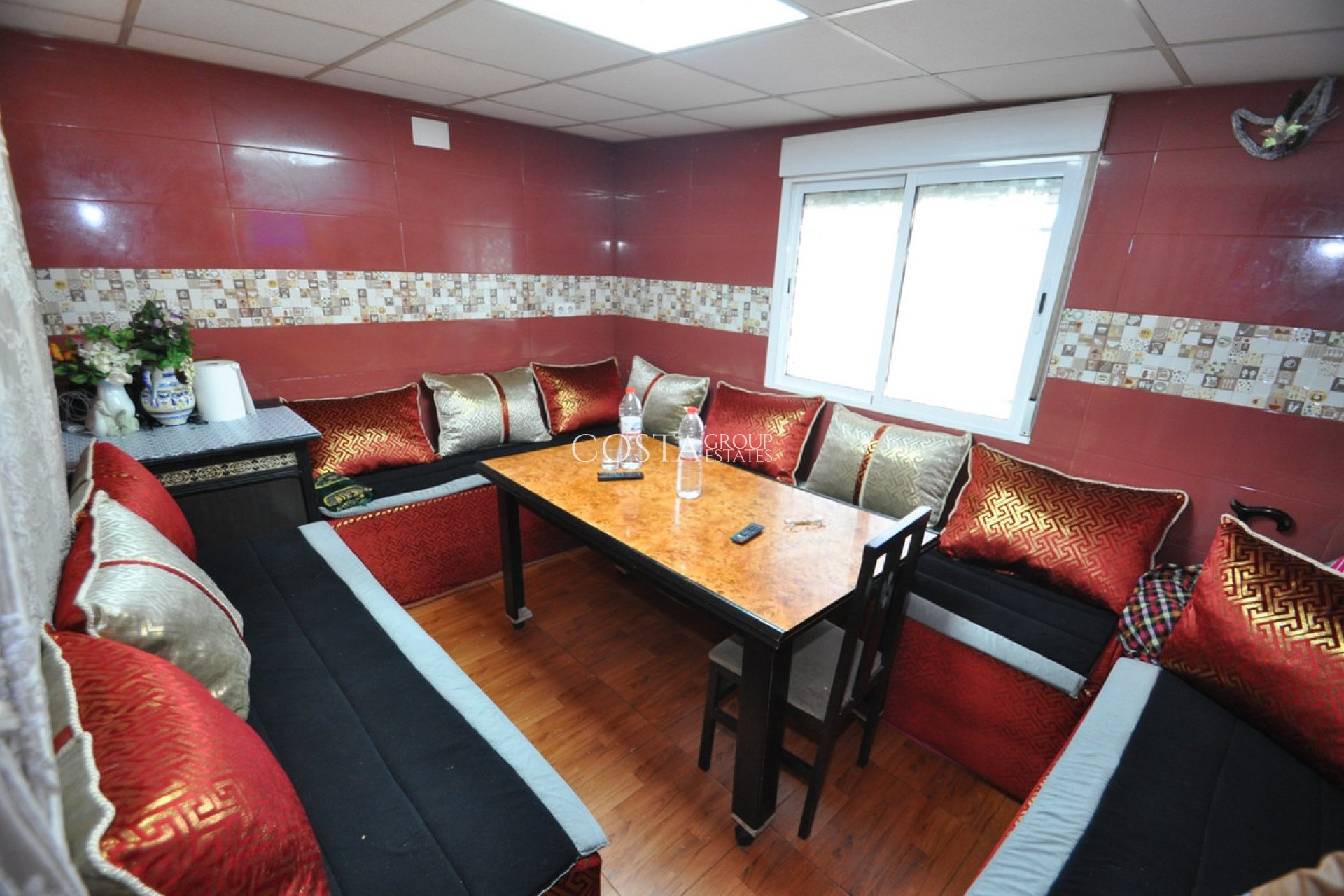 Revente - Maison -
Pinoso - Pinoso Centro