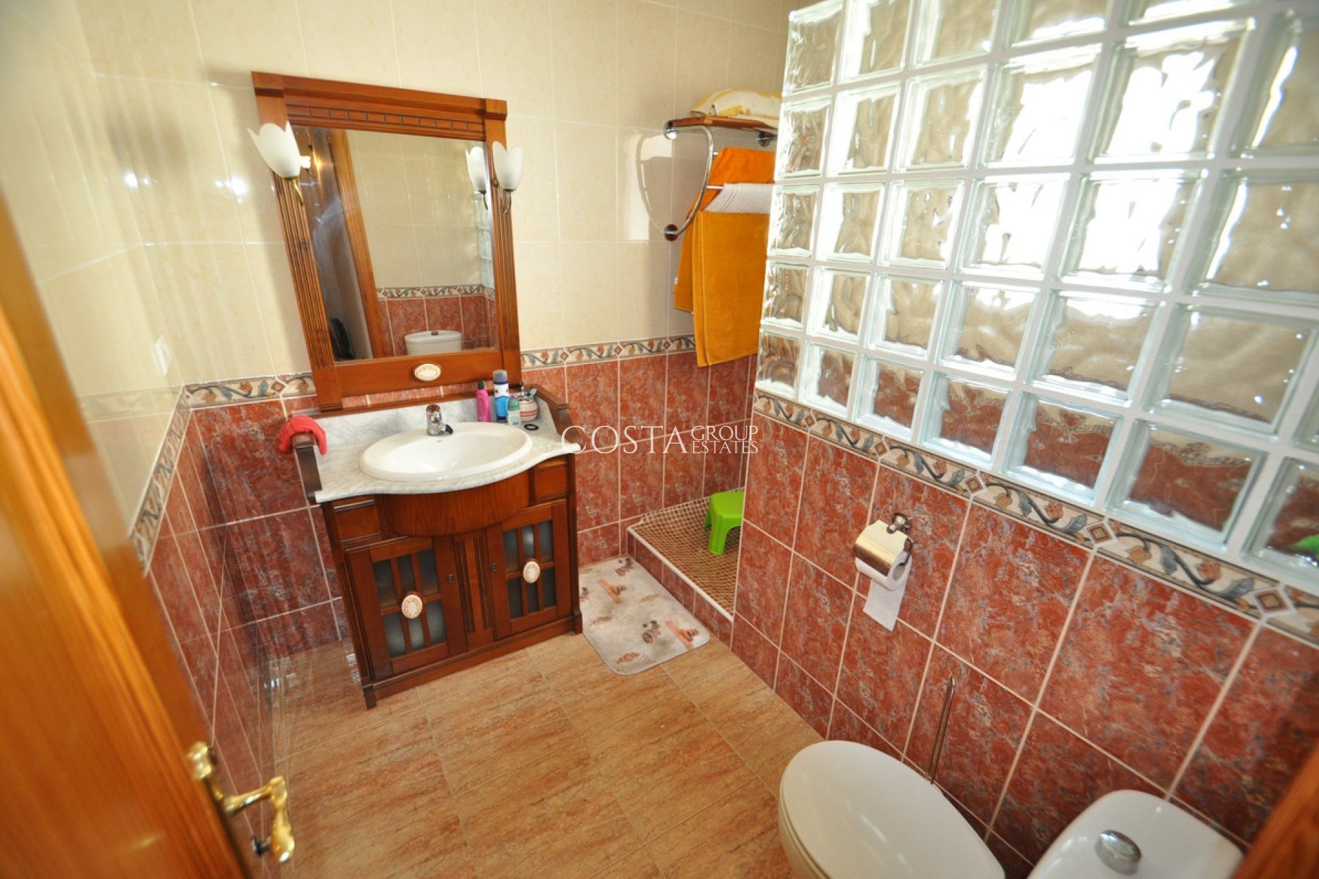 Revente - Maison -
Pinoso - Pinoso Centro