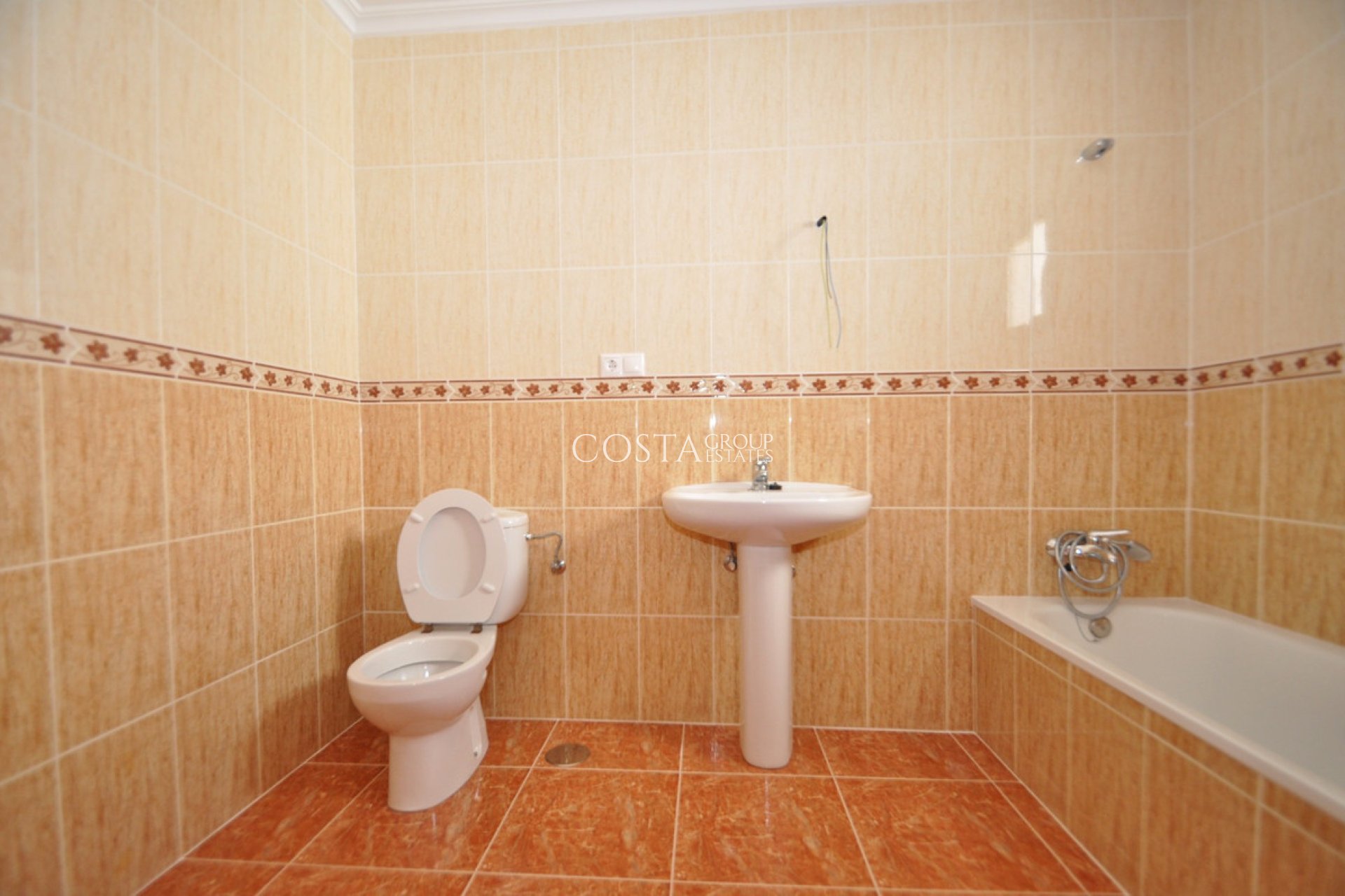 Revente - Maison -
Pinoso - Pinoso Centro