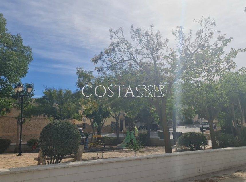 Revente - Maison -
Pinoso - Pinoso Centro