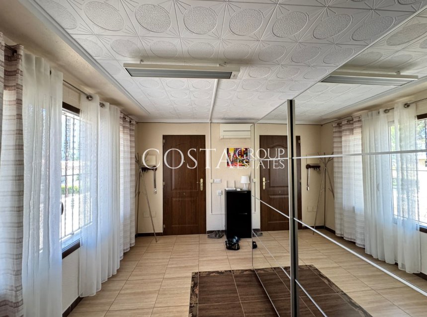 Revente - Maison -
Punta Prima