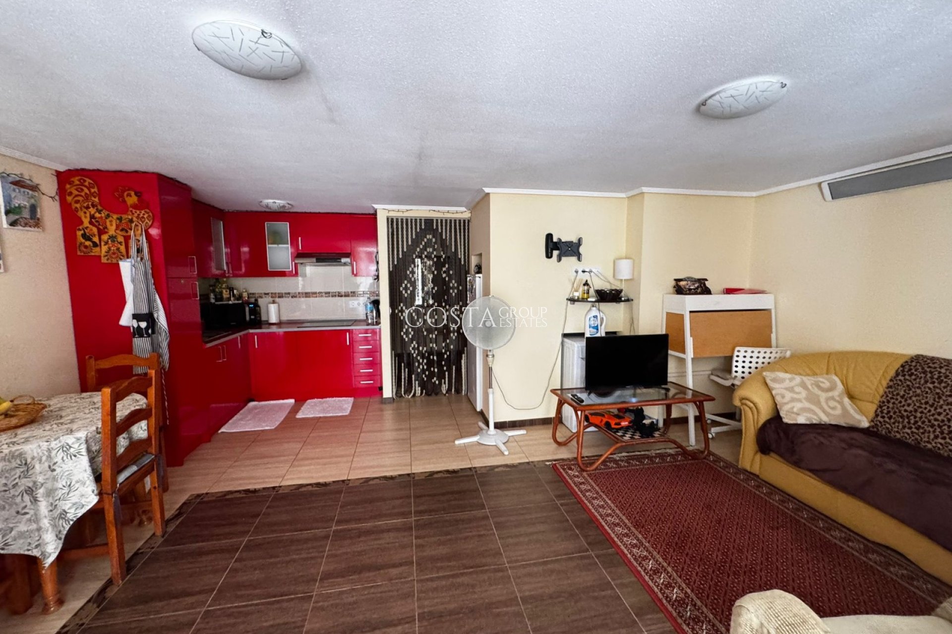 Revente - Maison -
Punta Prima