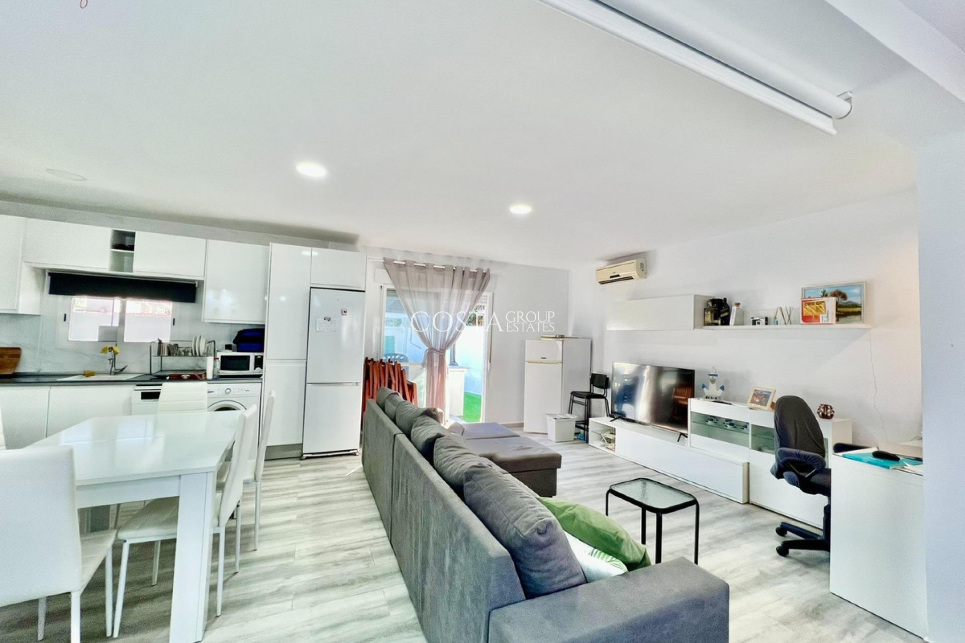 Revente - Maison -
Torrevieja - Torrevieja Centro