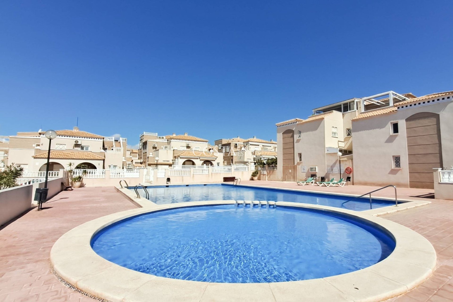 Revente - Maison -
Torrevieja - Torrevieja Centro