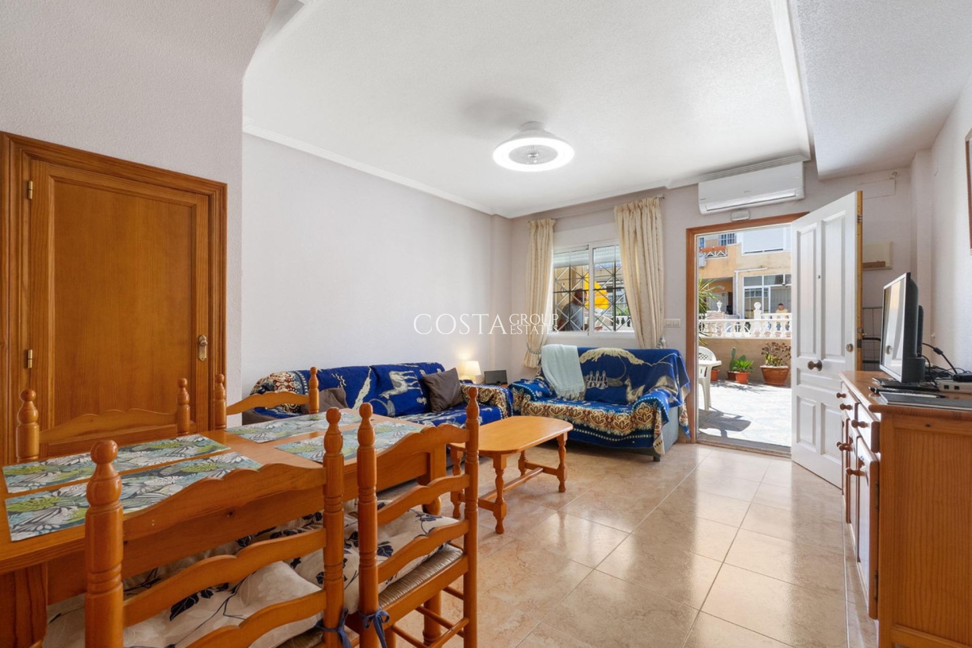 Revente - Maison -
Torrevieja - Torrevieja Centro