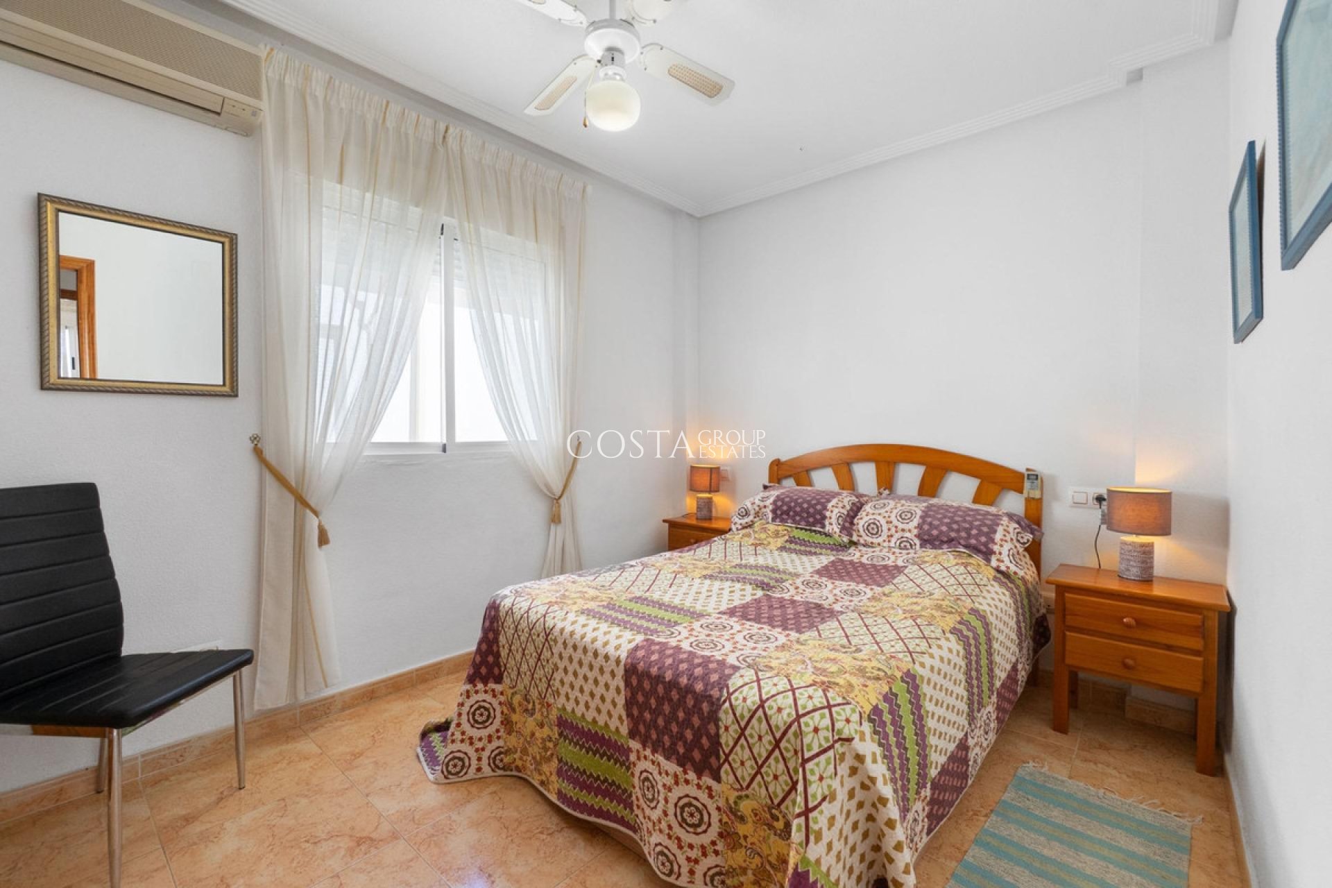 Revente - Maison -
Torrevieja - Torrevieja Centro