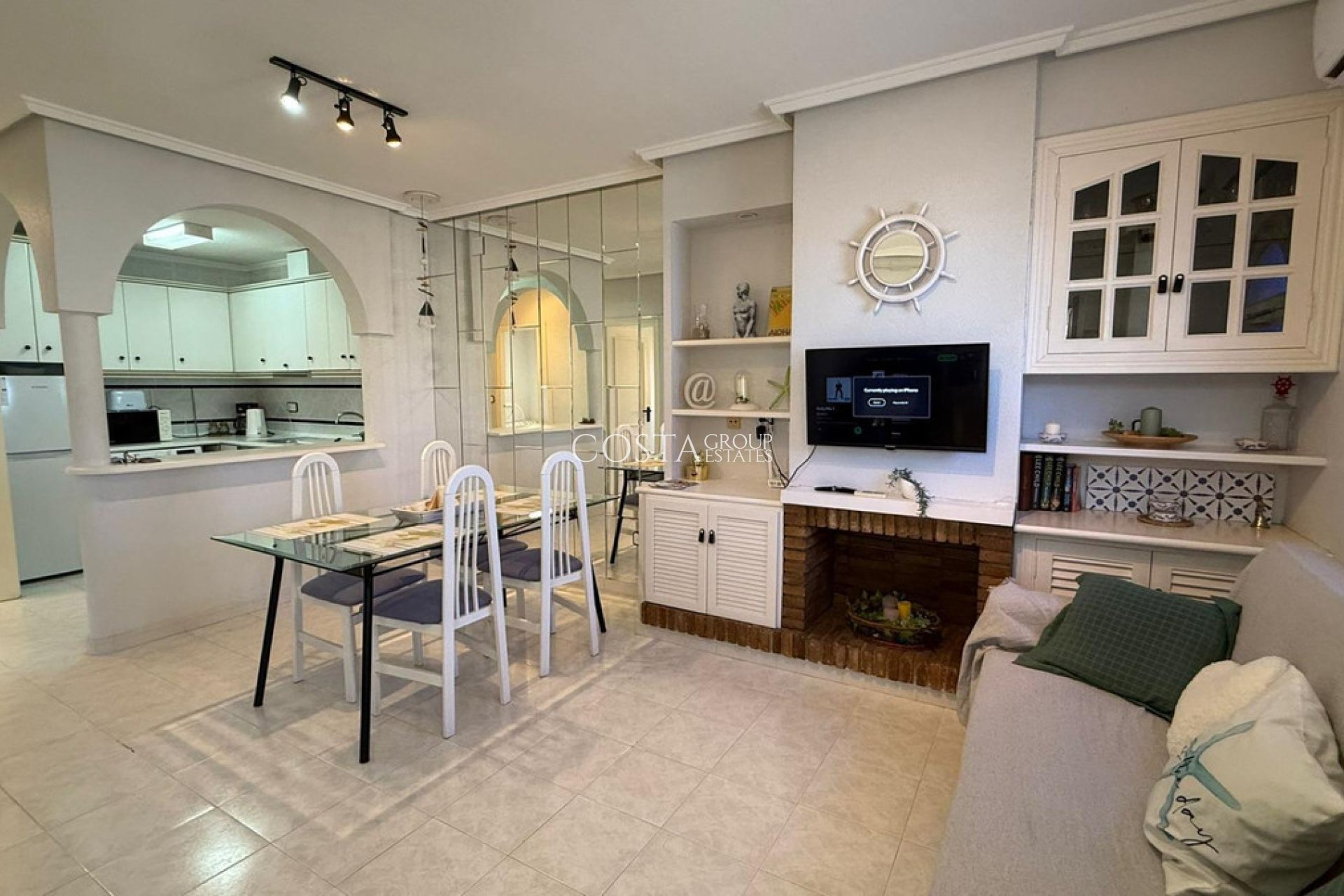 Revente - Maison -
Torrevieja - Torrevieja Centro