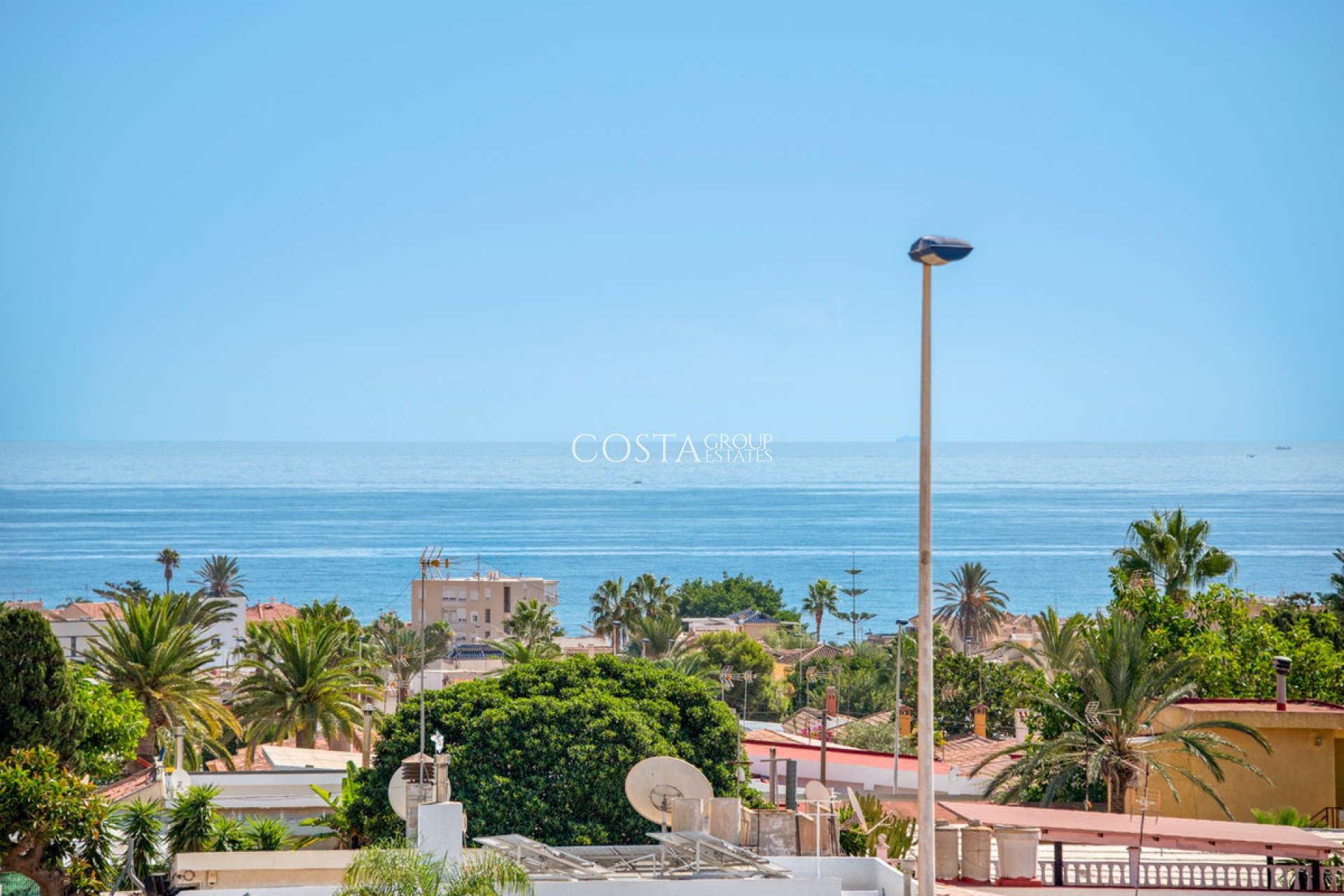 Revente - Maison -
Torrevieja - Torrevieja Centro