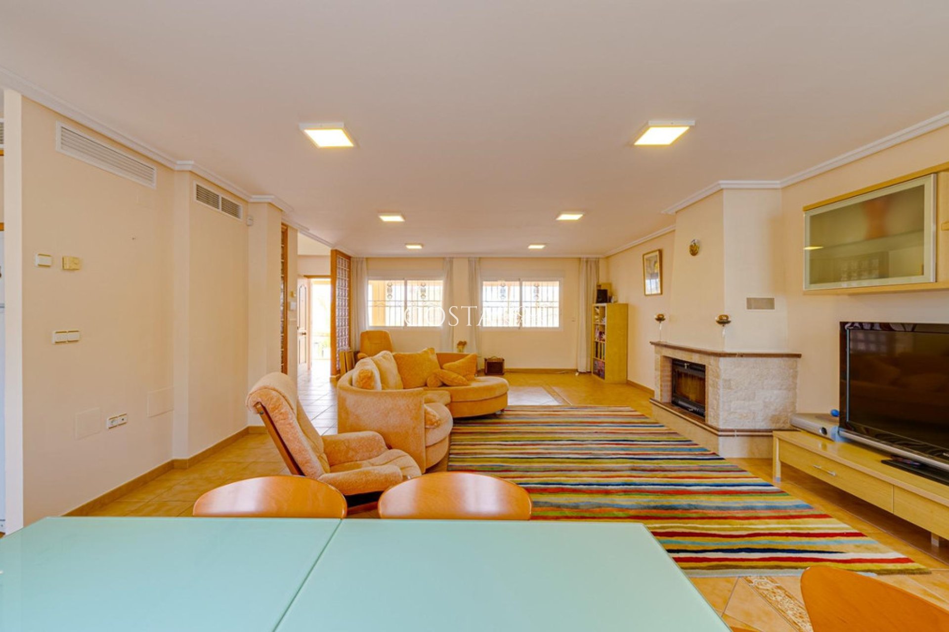 Revente - Maison -
Torrevieja - Torrevieja Centro