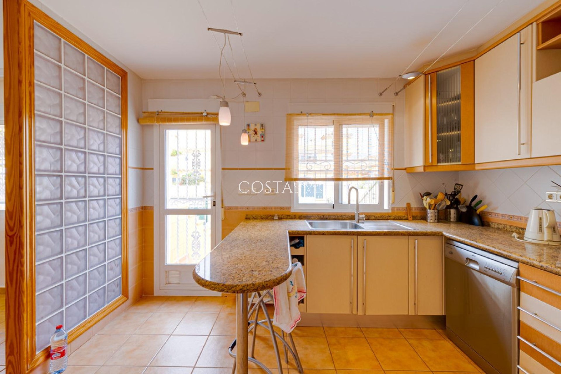 Revente - Maison -
Torrevieja - Torrevieja Centro