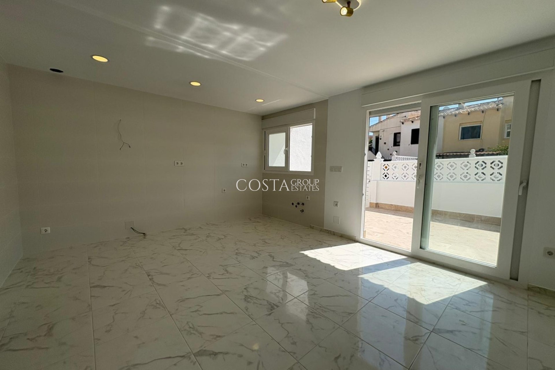 Revente - Maison -
Torrevieja - Torrevieja Centro