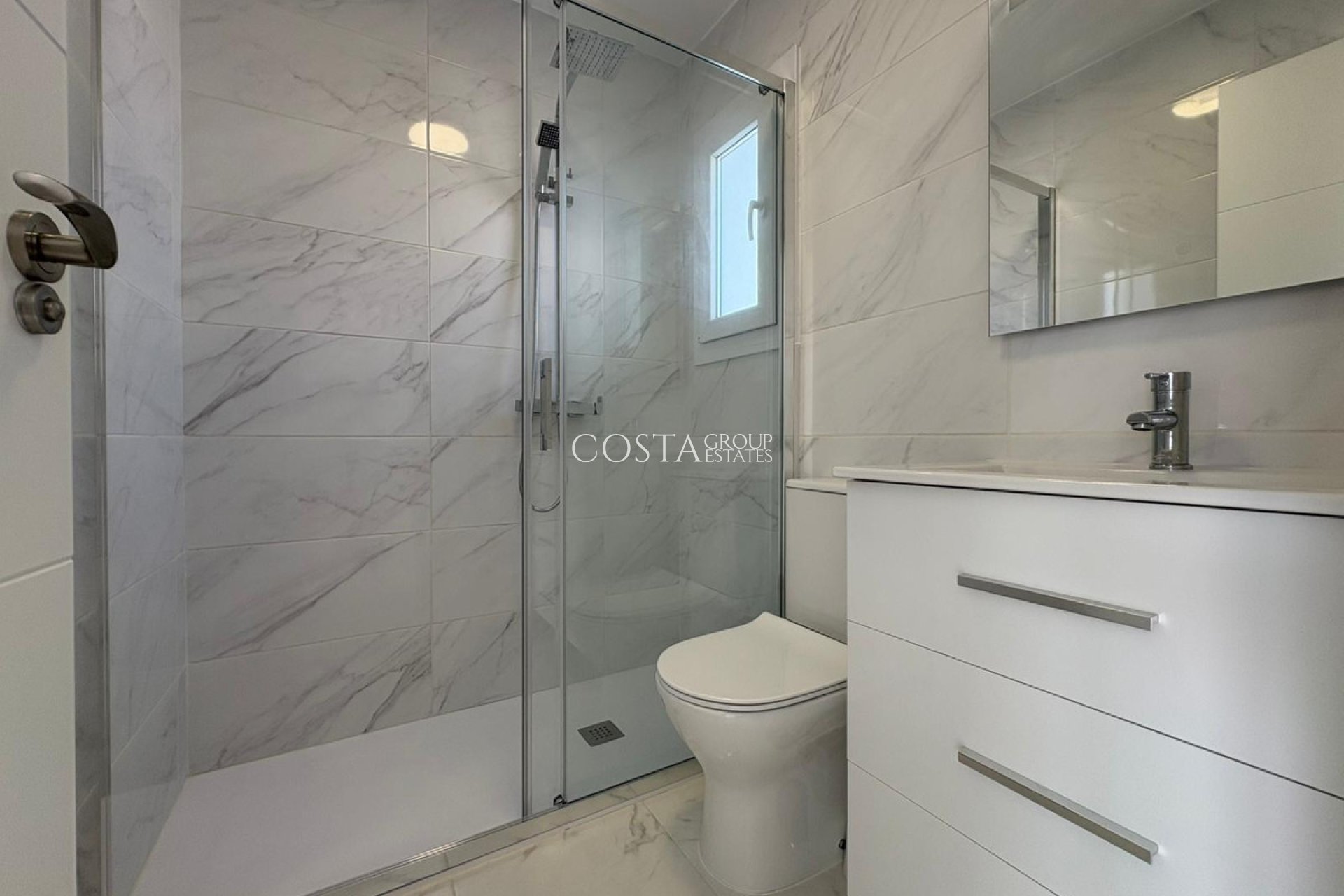 Revente - Maison -
Torrevieja - Torrevieja Centro