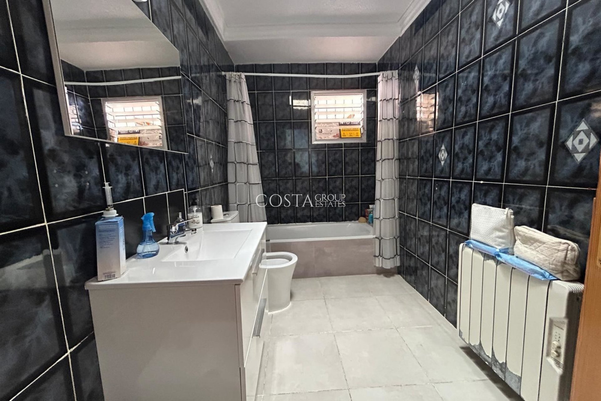 Revente - Maison -
Torrevieja - Torrevieja Centro